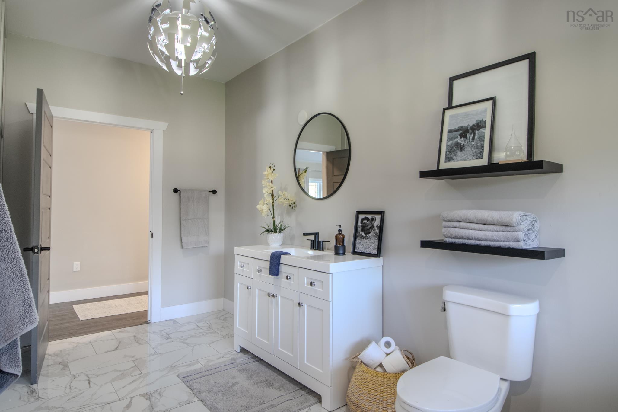 $669,000.00: 244 Aspen Grove, Howie Centre