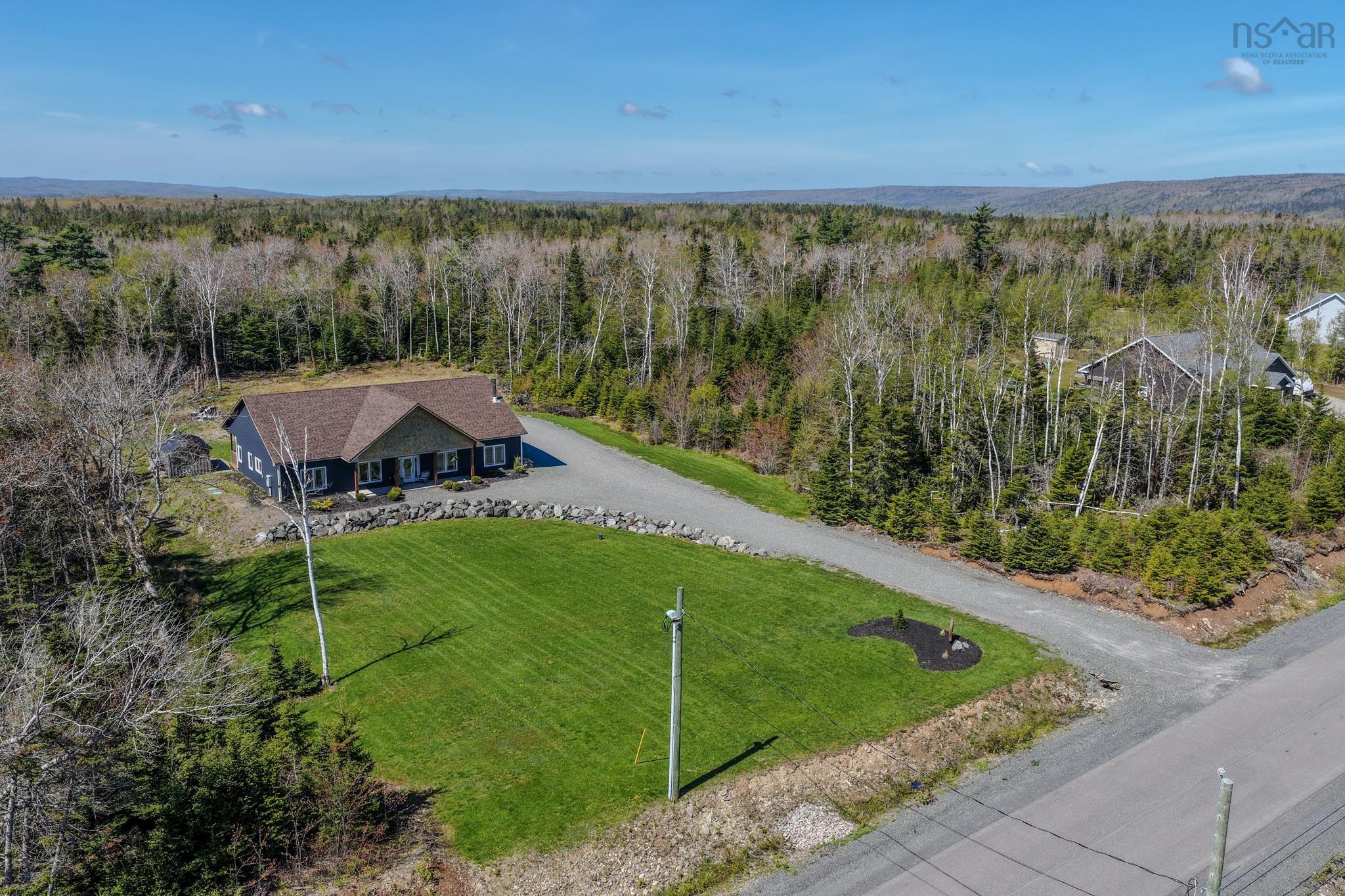 $669,000.00: 244 Aspen Grove, Howie Centre
