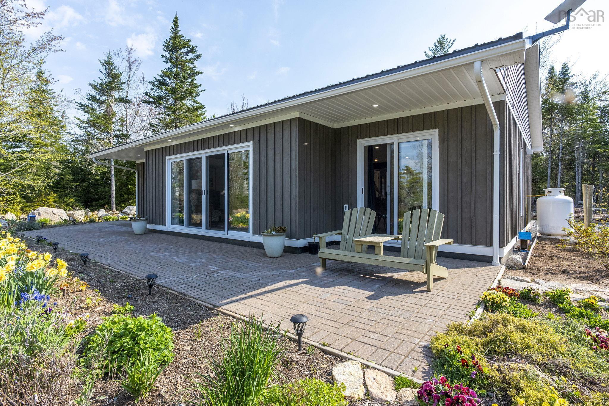 $529,000.00: 8 Alexander Avenue, Waterloo Lake