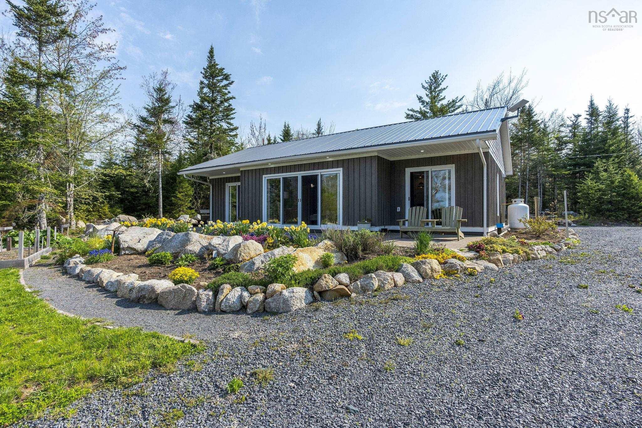$529,000.00: 8 Alexander Avenue, Waterloo Lake