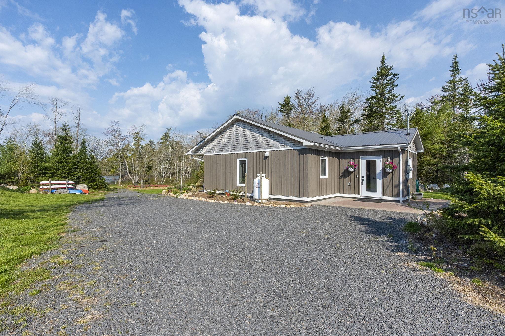 $529,000.00: 8 Alexander Avenue, Waterloo Lake