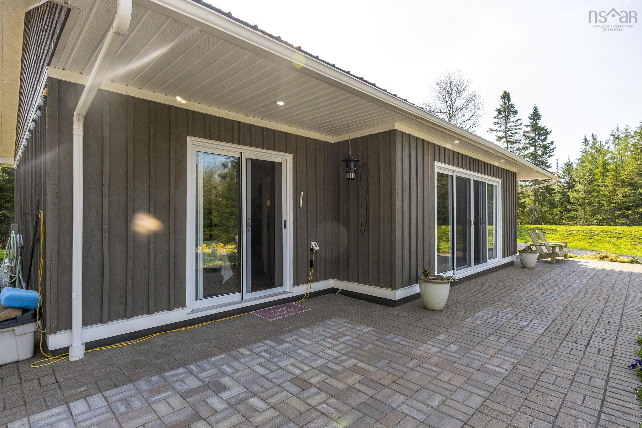 $529,000.00: 8 Alexander Avenue, Waterloo Lake