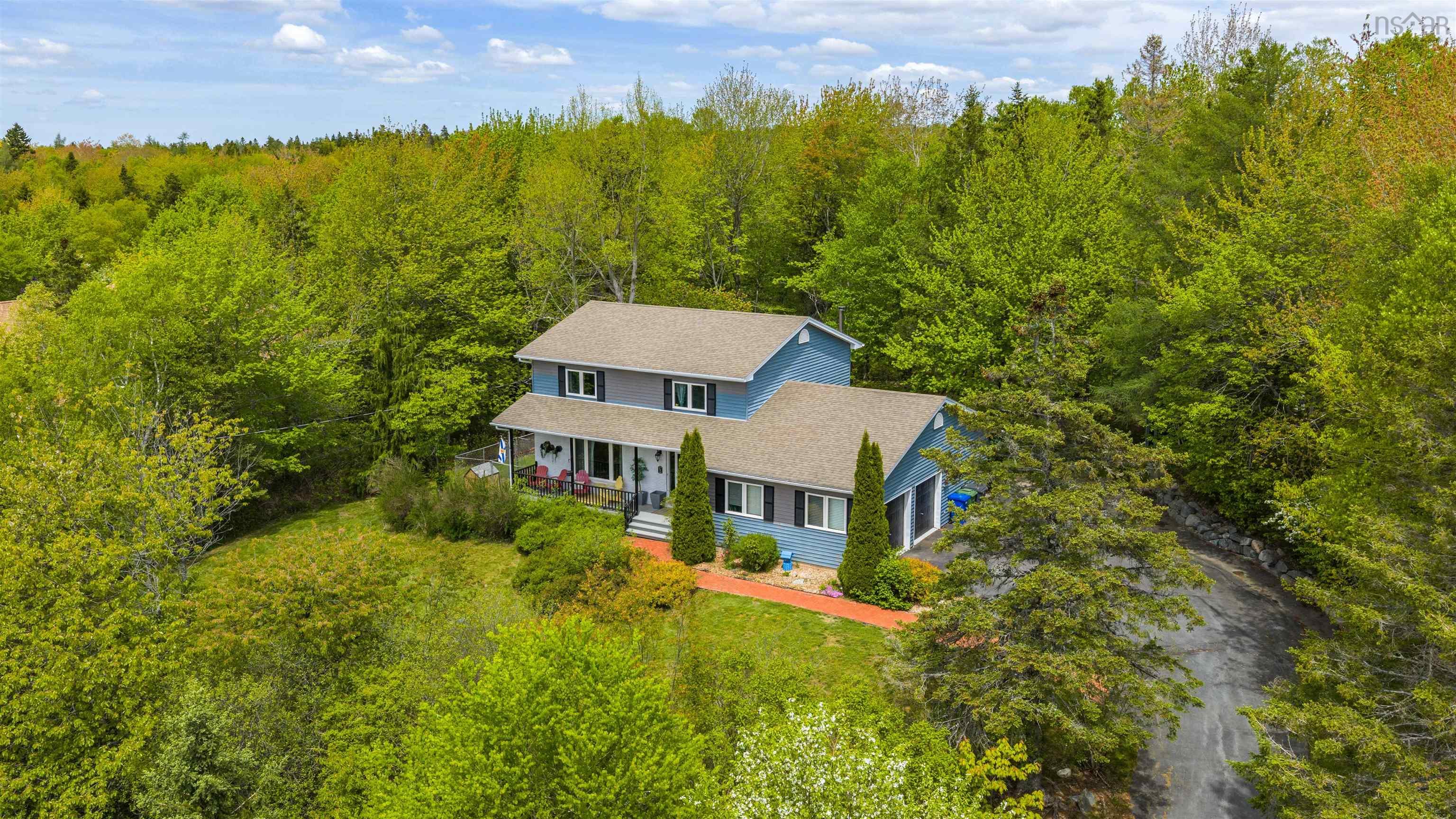 $750,000.00: 65 Lakehill Drive, Lake Loon