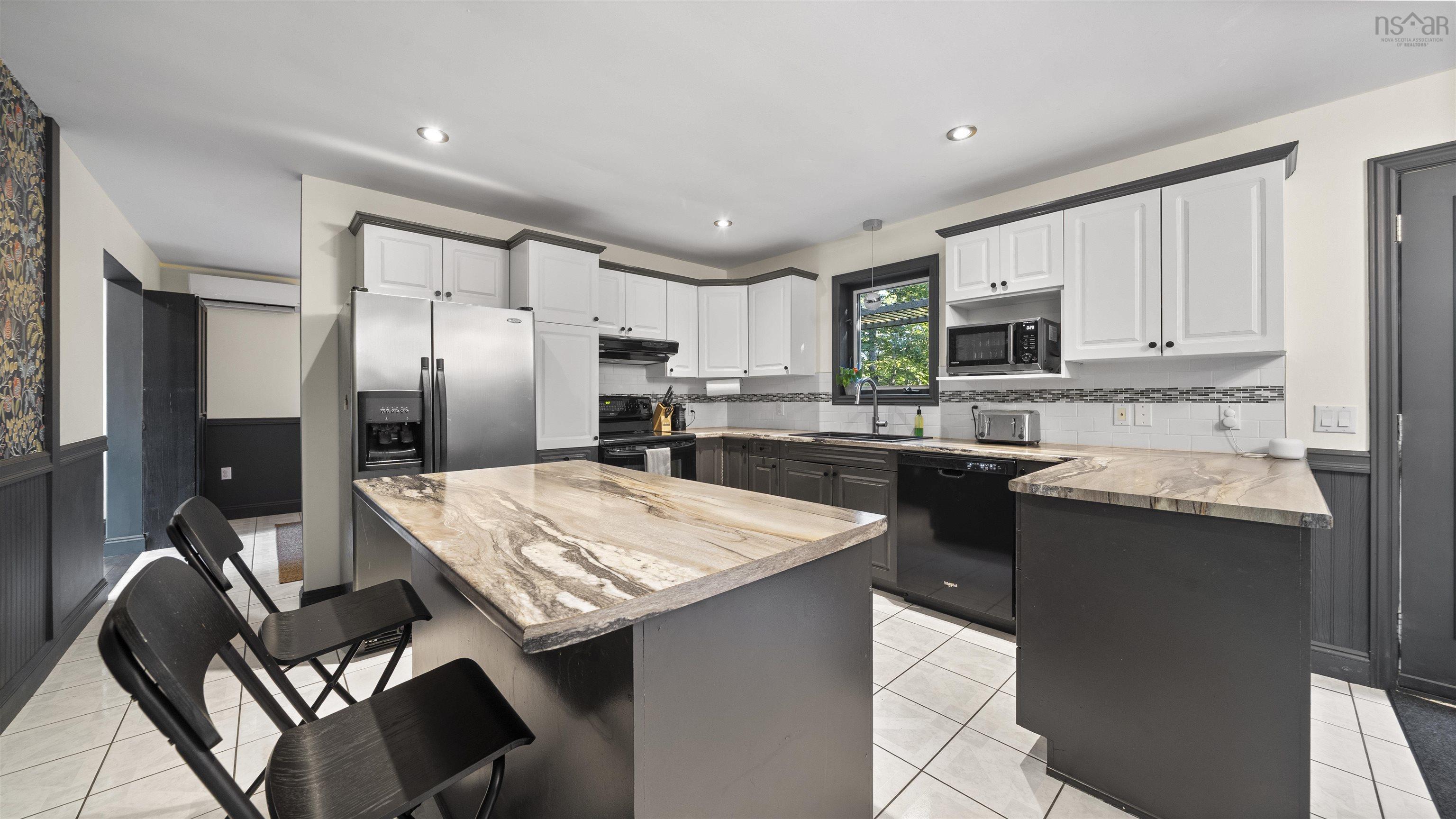 65 Lakehill Drive, Dartmouth, NS (MLS 202613114)