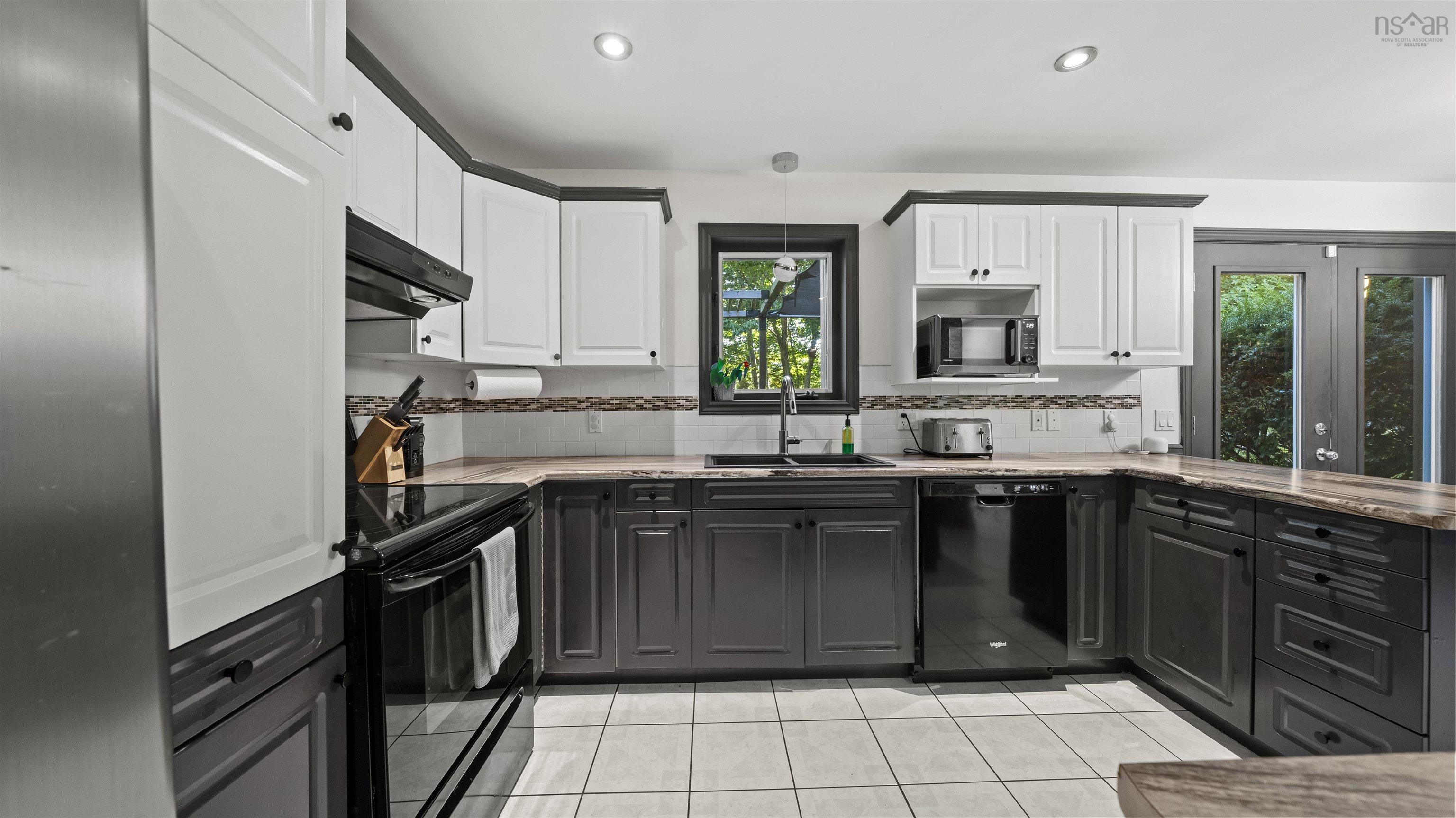65 Lakehill Drive, Dartmouth, NS (MLS 202613114)