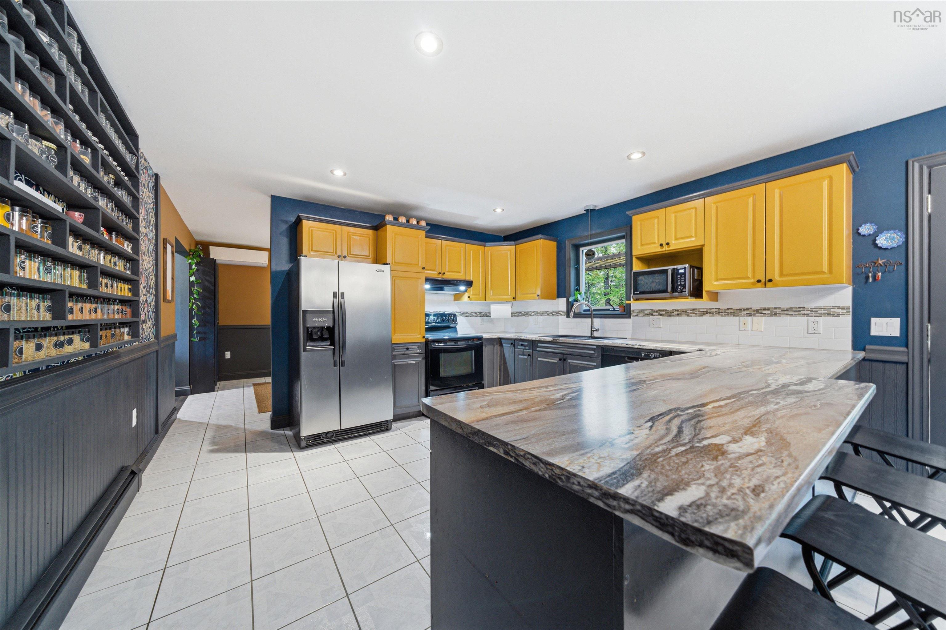 $775,000.00: 65 Lakehill Drive, Lake Loon