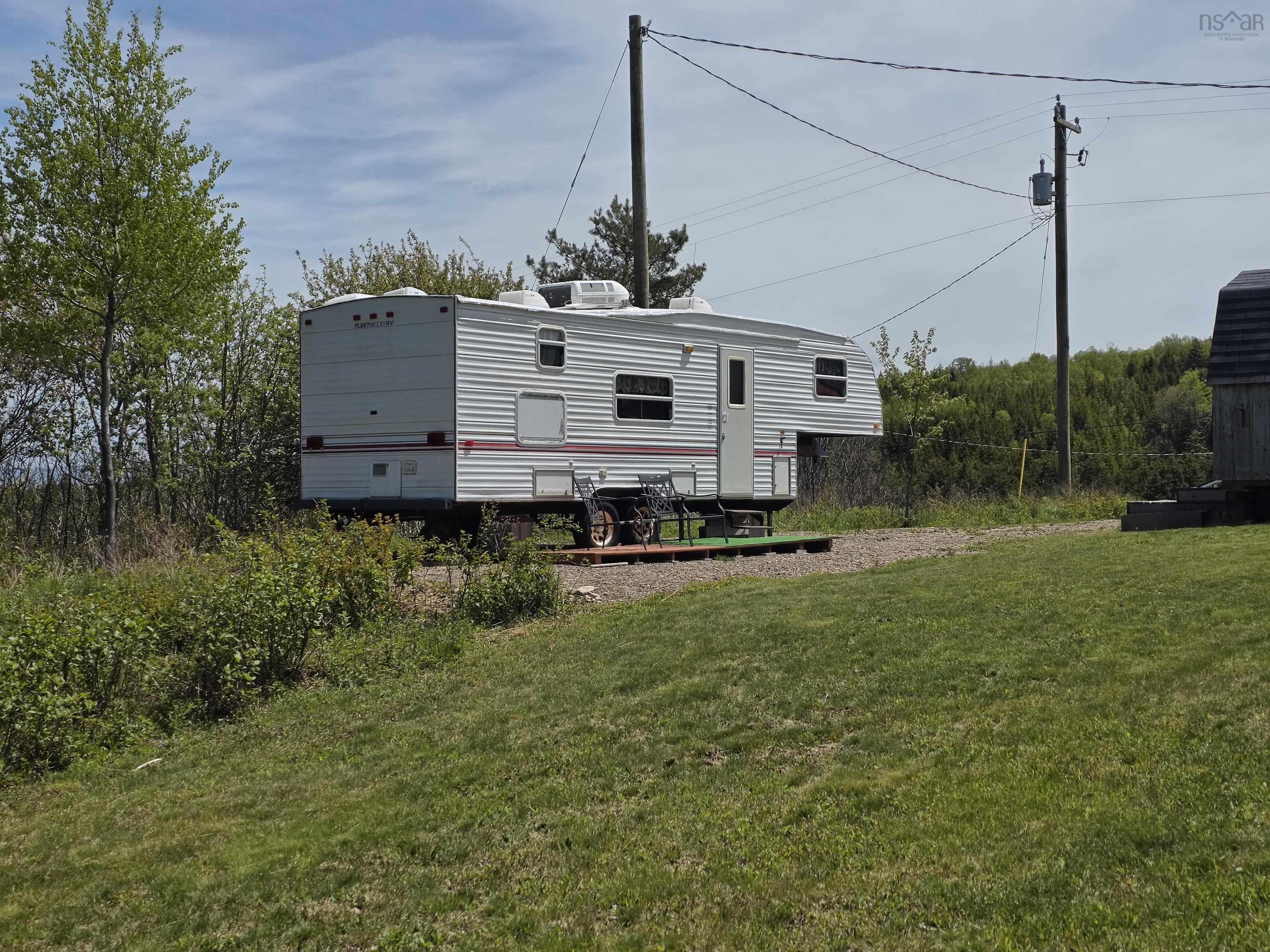 $40,900.00: 4827 209 Highway, Spencers Island