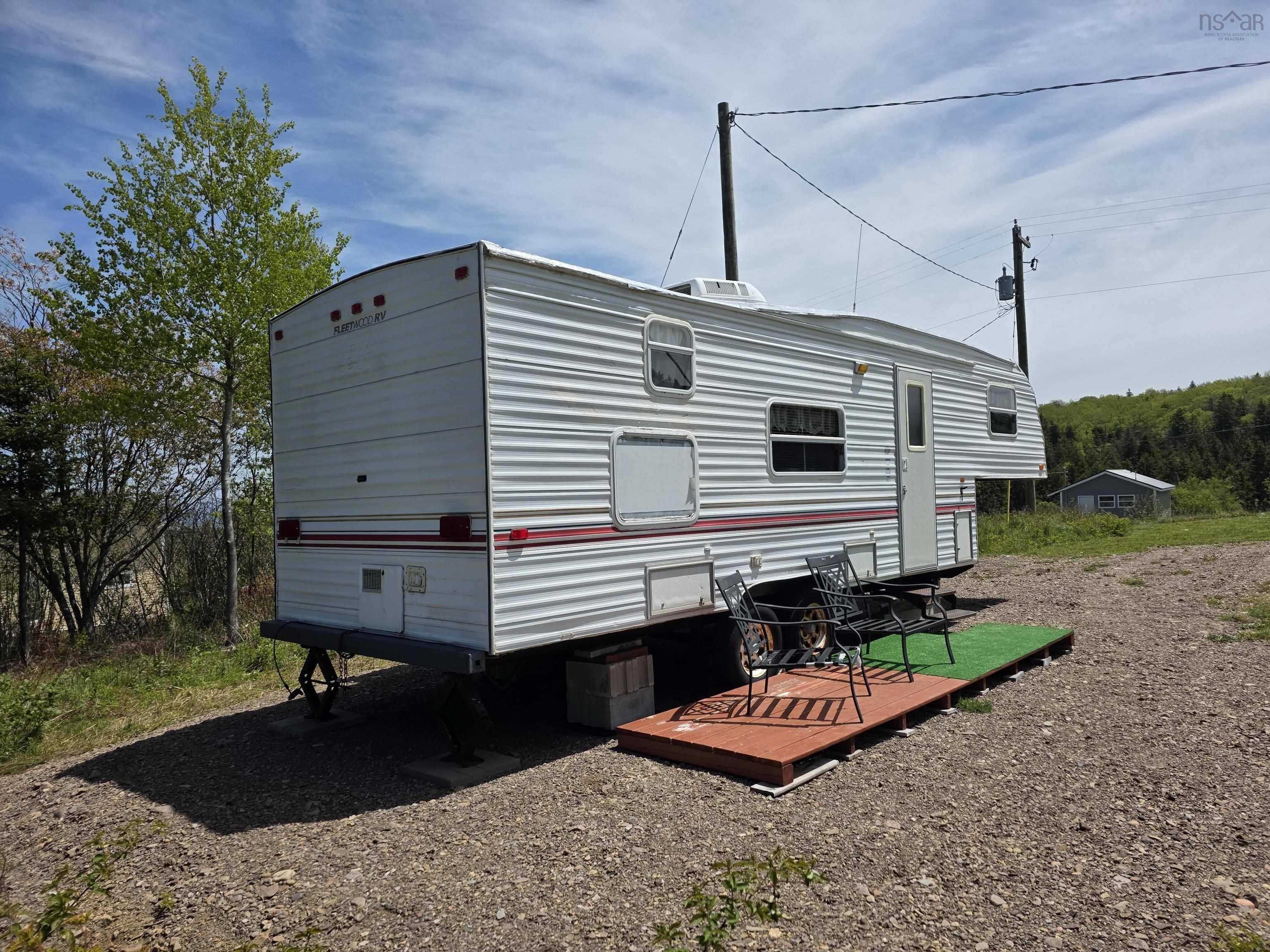 $40,900.00: 4827 209 Highway, Spencers Island