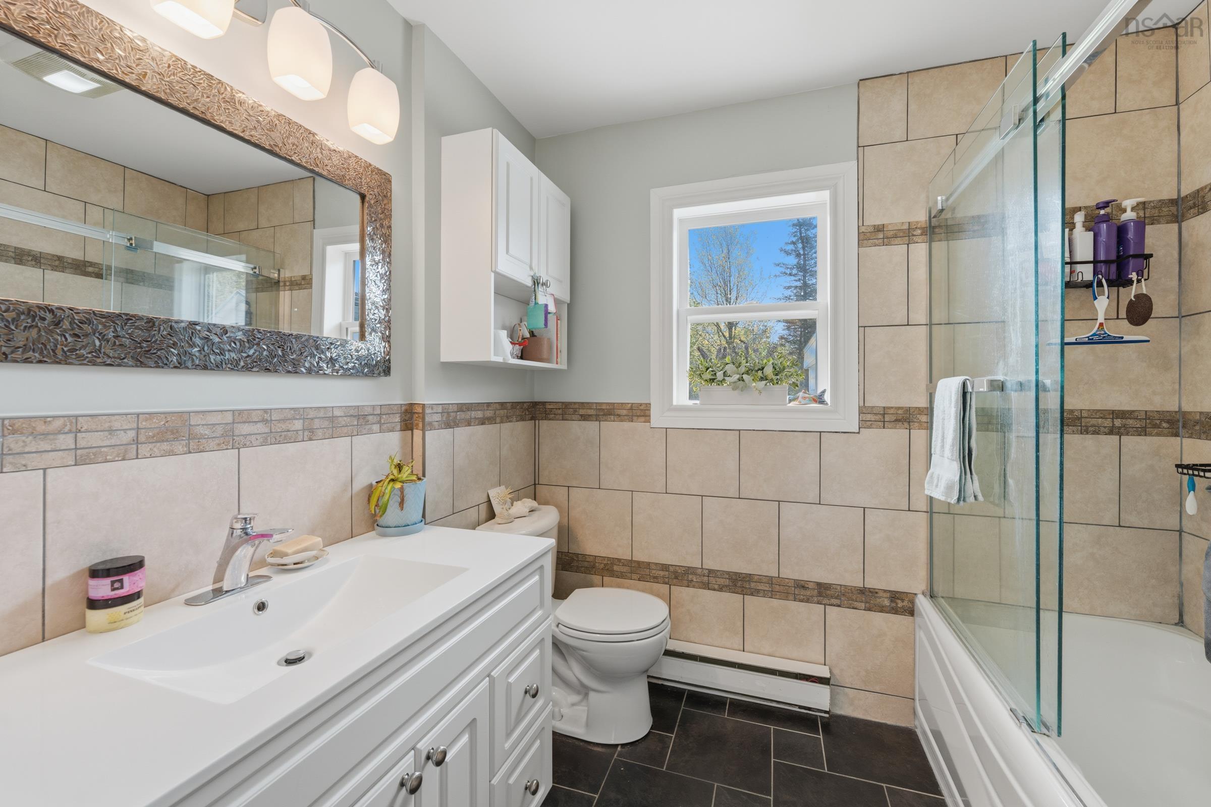 $352,500.00: 7784 Highway 101, Plympton