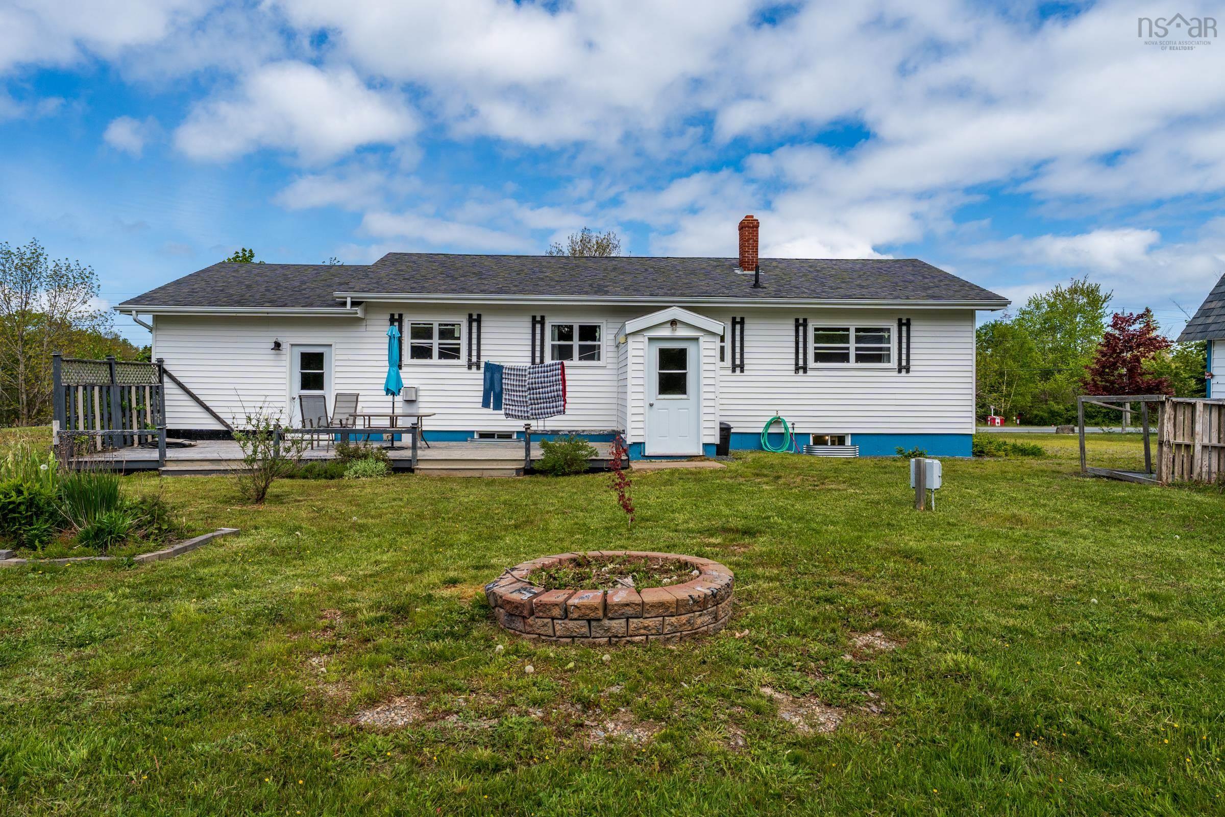 $352,500.00: 7784 Highway 101, Plympton
