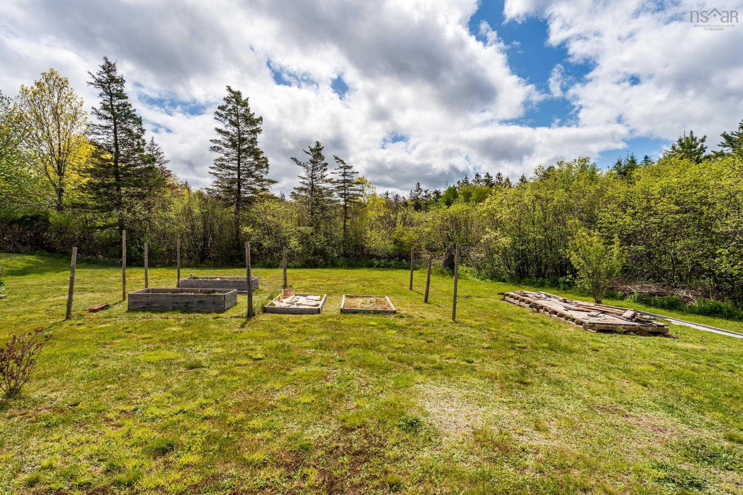 $352,500.00: 7784 Highway 101, Plympton