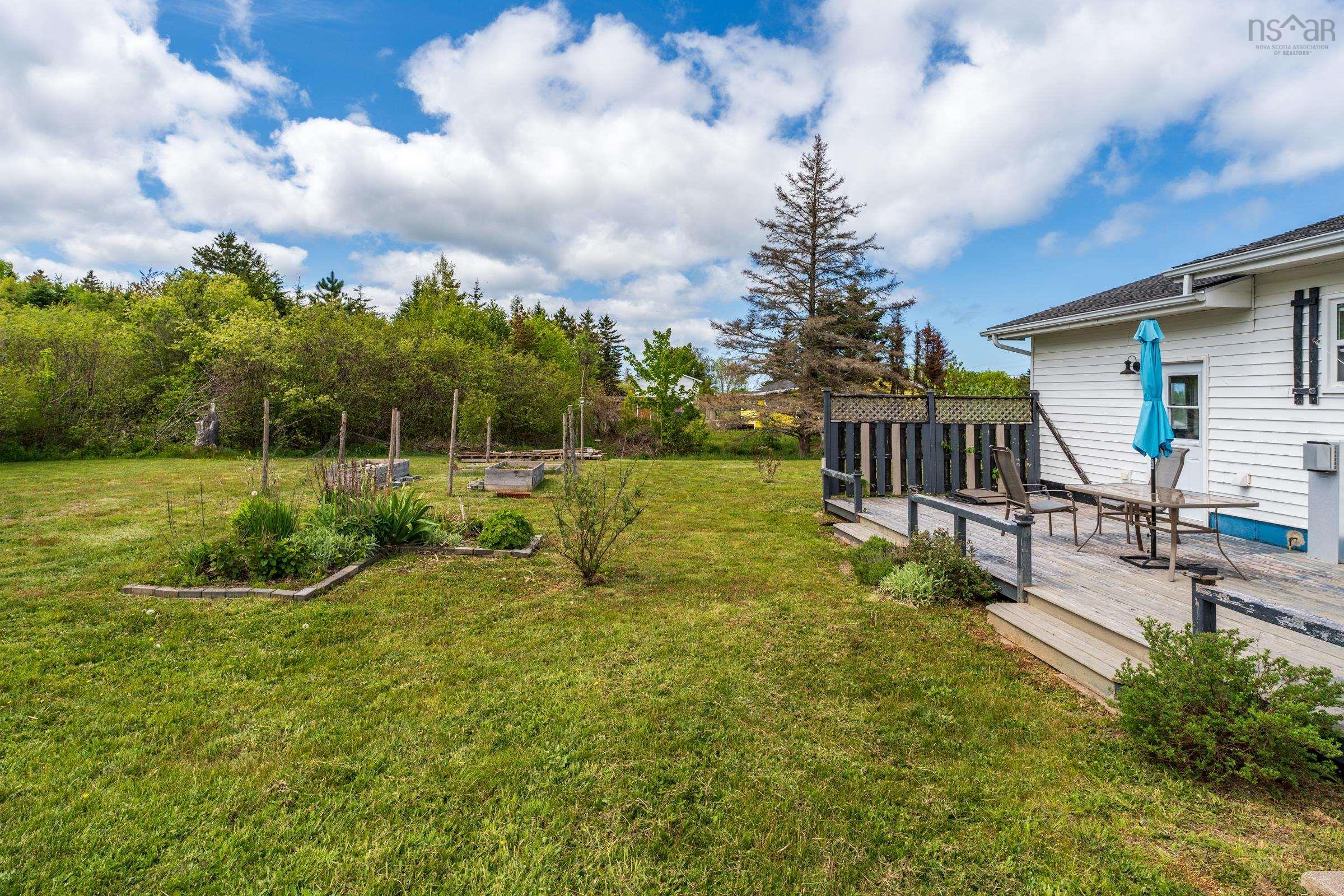$352,500.00: 7784 Highway 101, Plympton
