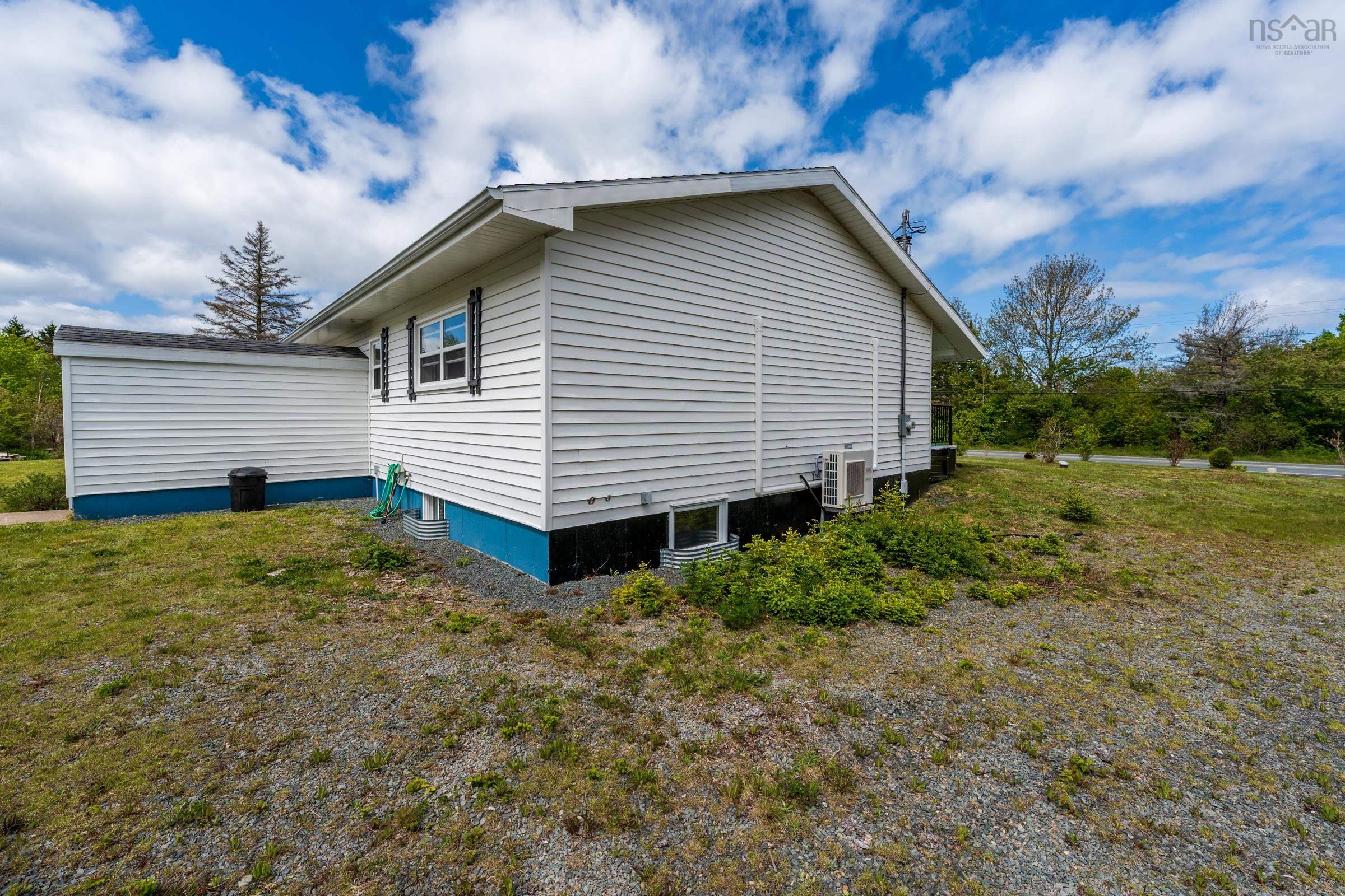 $352,500.00: 7784 Highway 101, Plympton