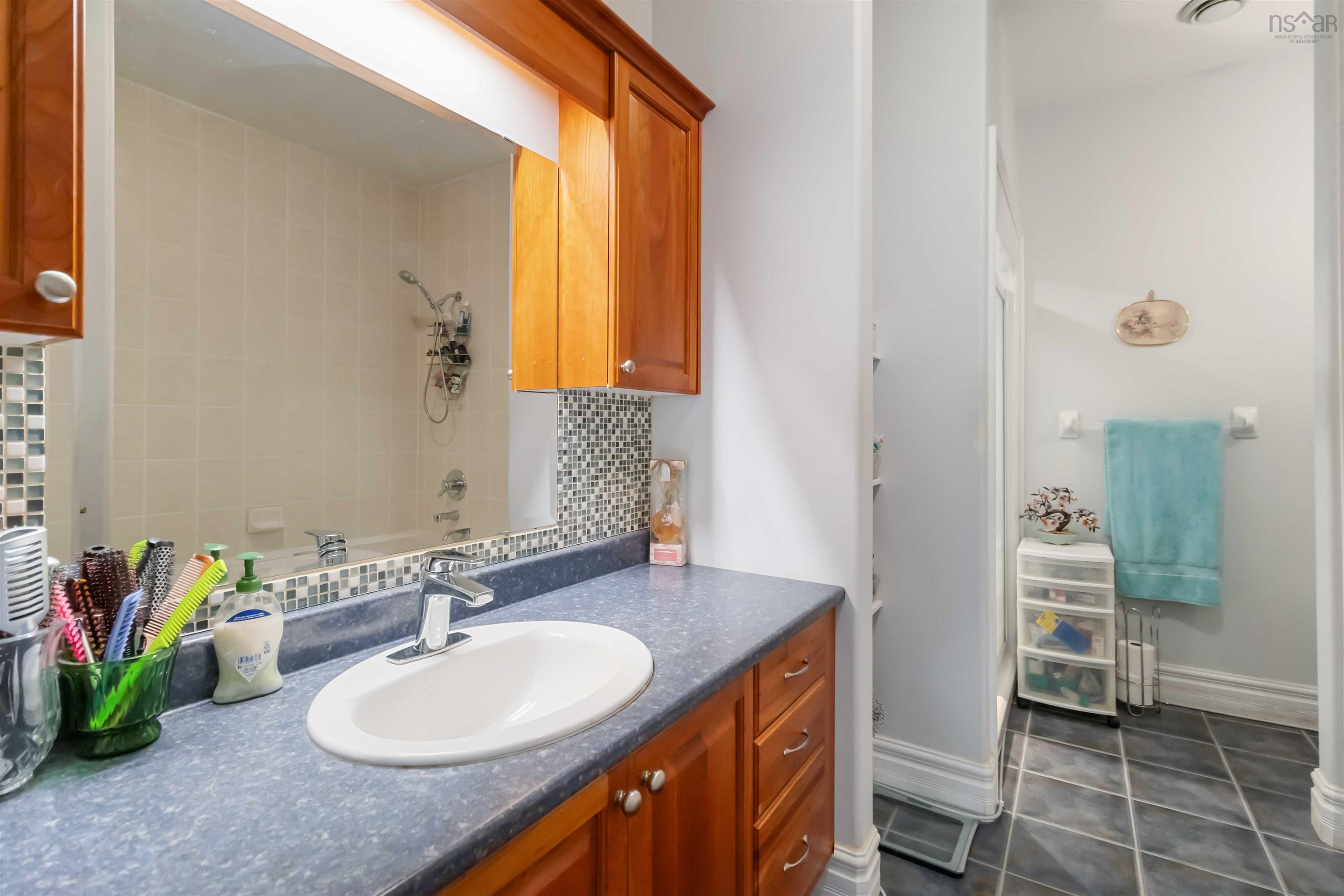 $699,900.00: 413 767 Parkland Drive, Halifax