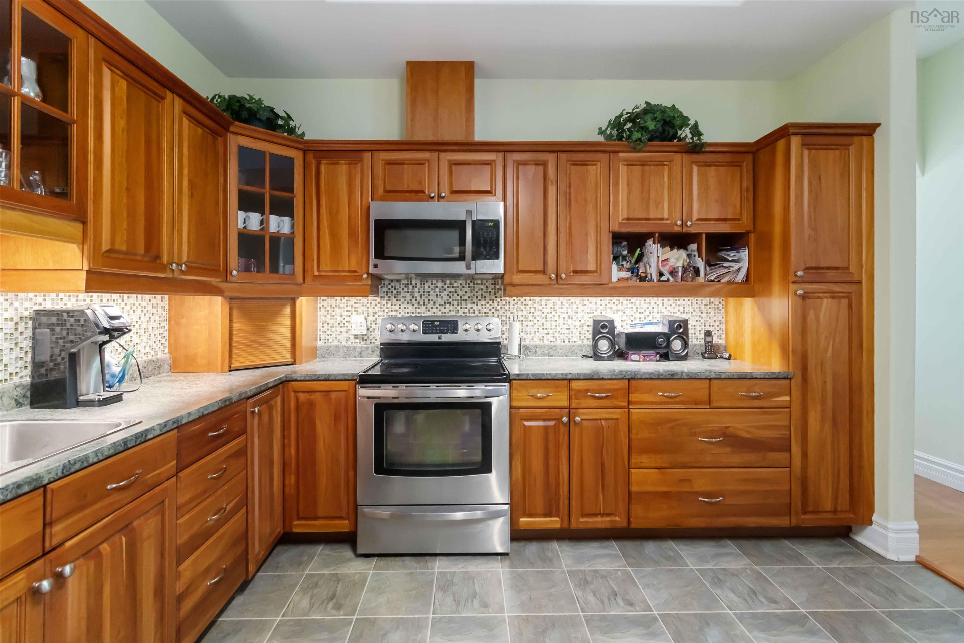 $699,900.00: 413 767 Parkland Drive, Halifax