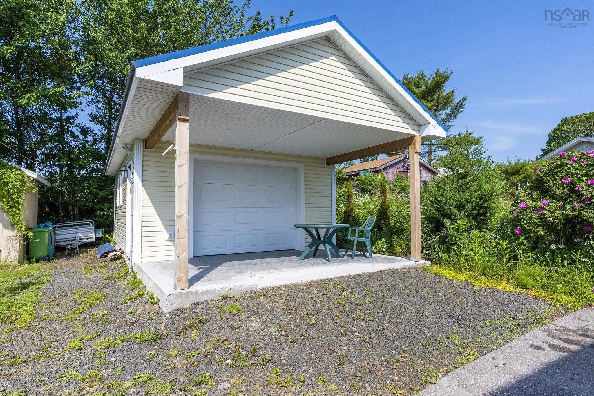 $379,900.00: 33 West Street, Digby