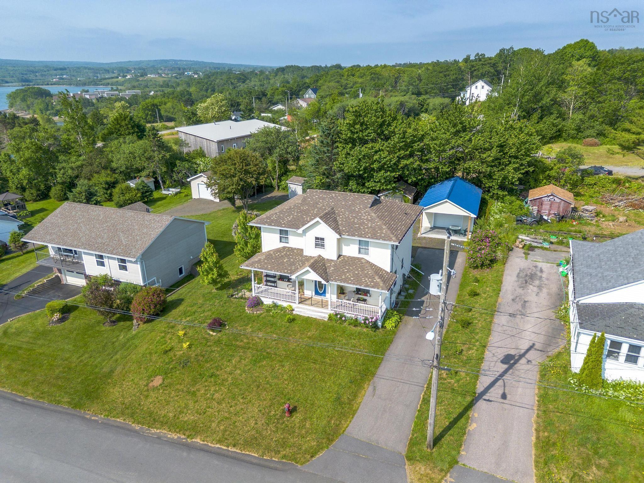 $379,900.00: 33 West Street, Digby