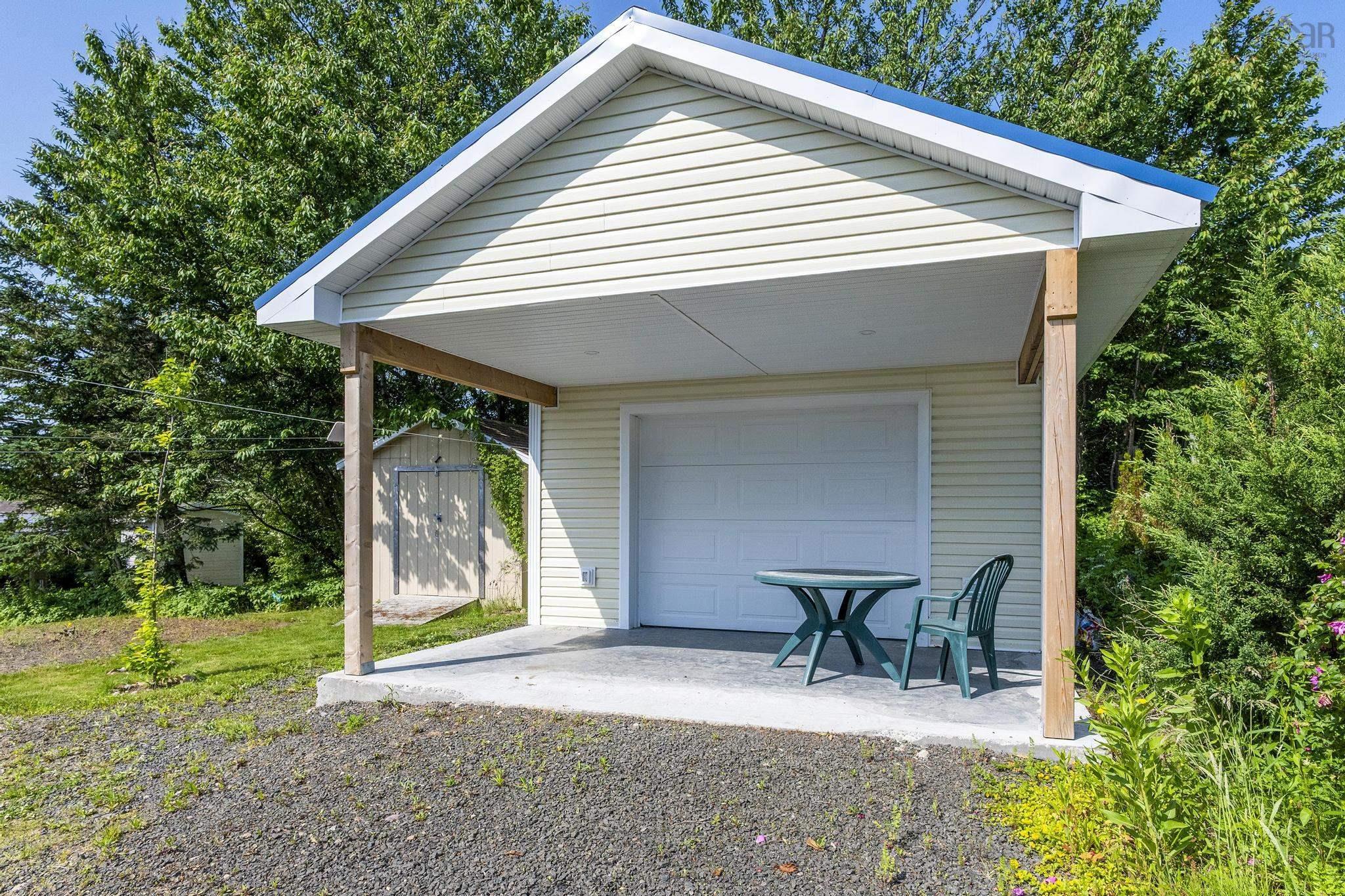 $379,900.00: 33 West Street, Digby