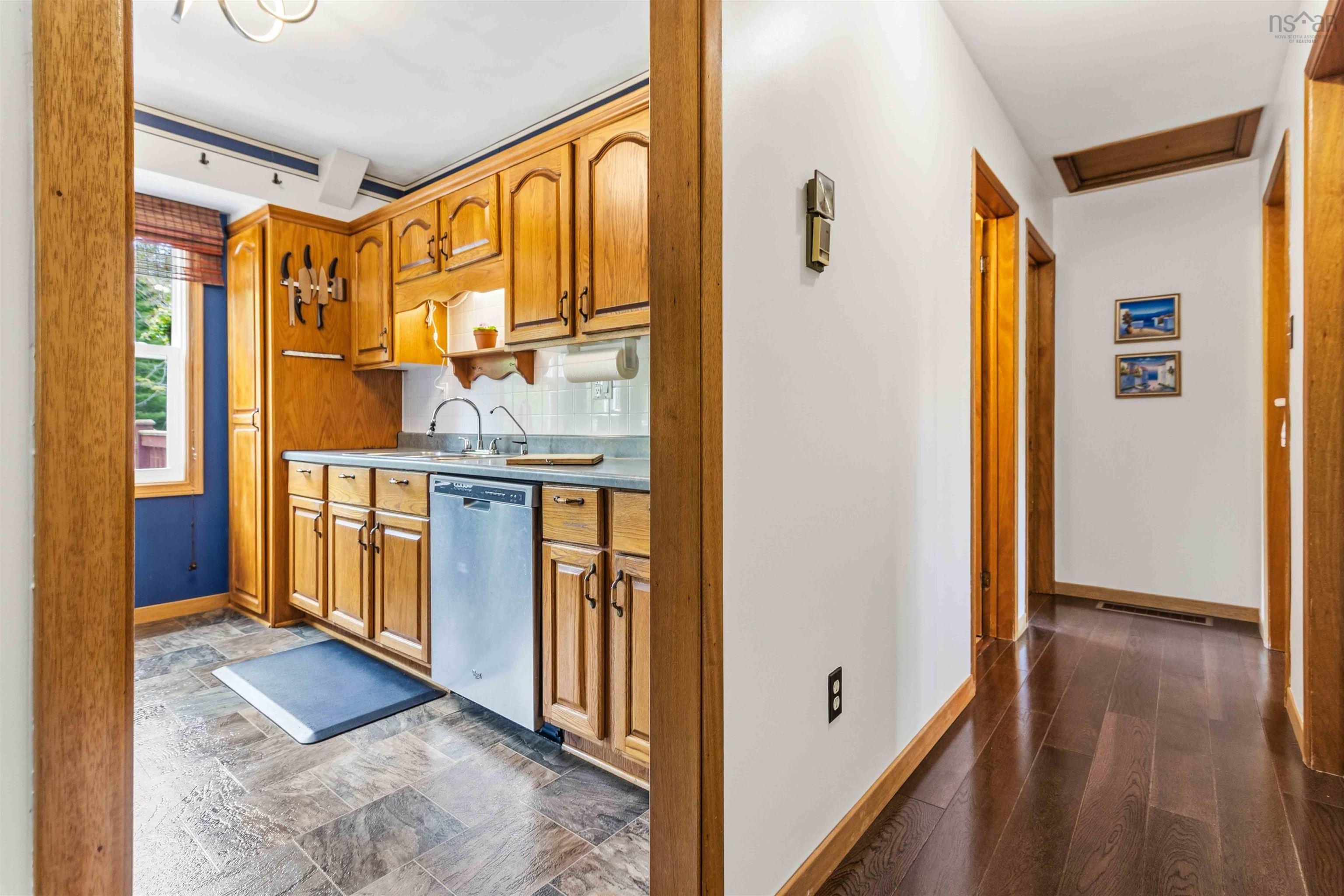 $449,900.00: 77 Carleton Drive, Lake Echo
