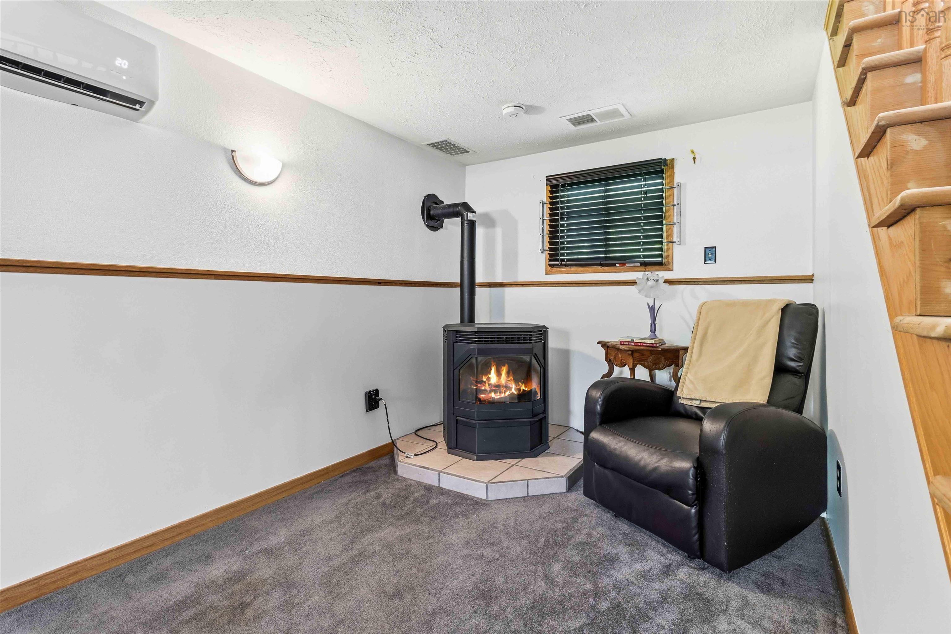 $449,900.00: 77 Carleton Drive, Lake Echo