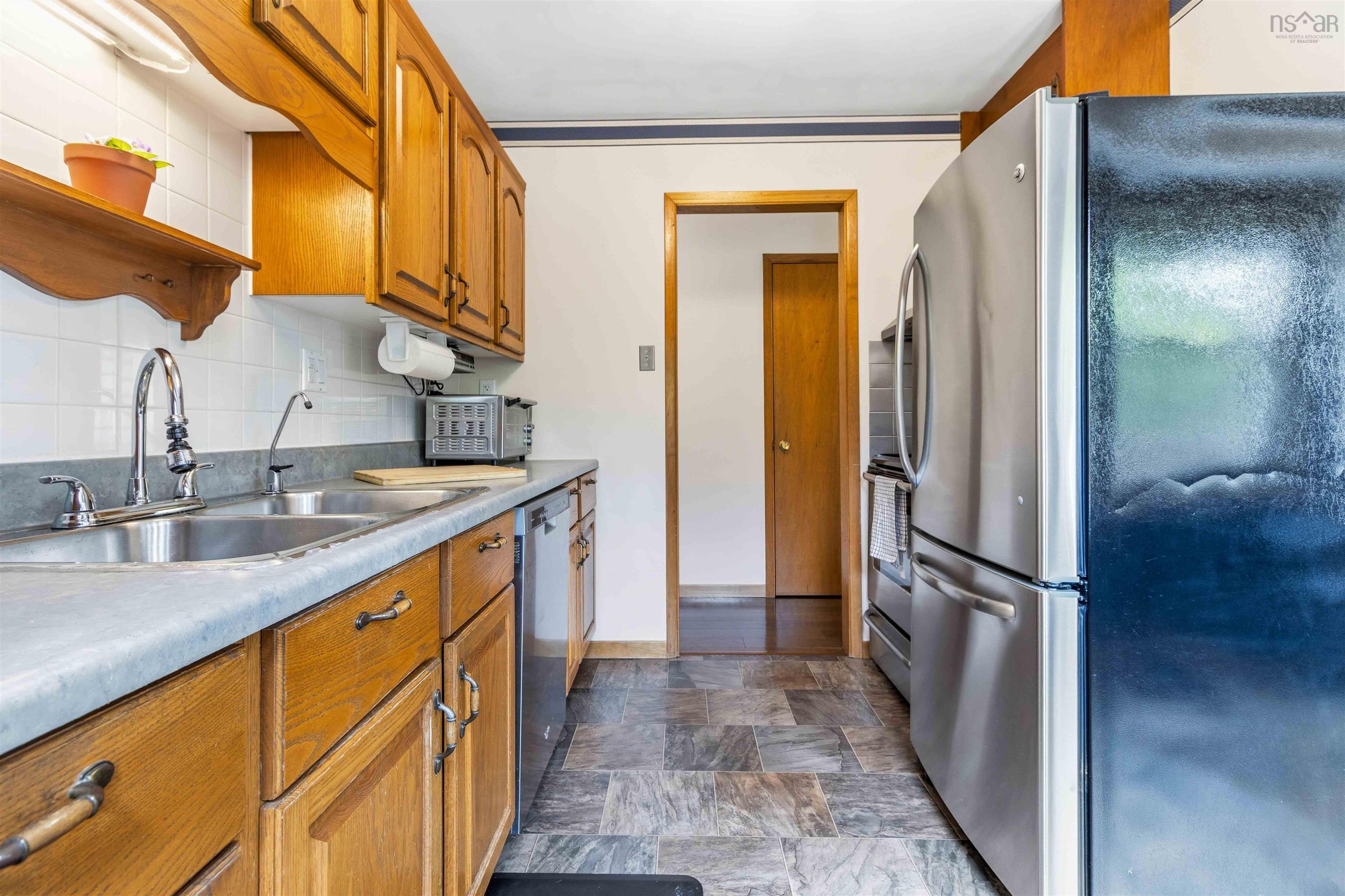 $449,900.00: 77 Carleton Drive, Lake Echo