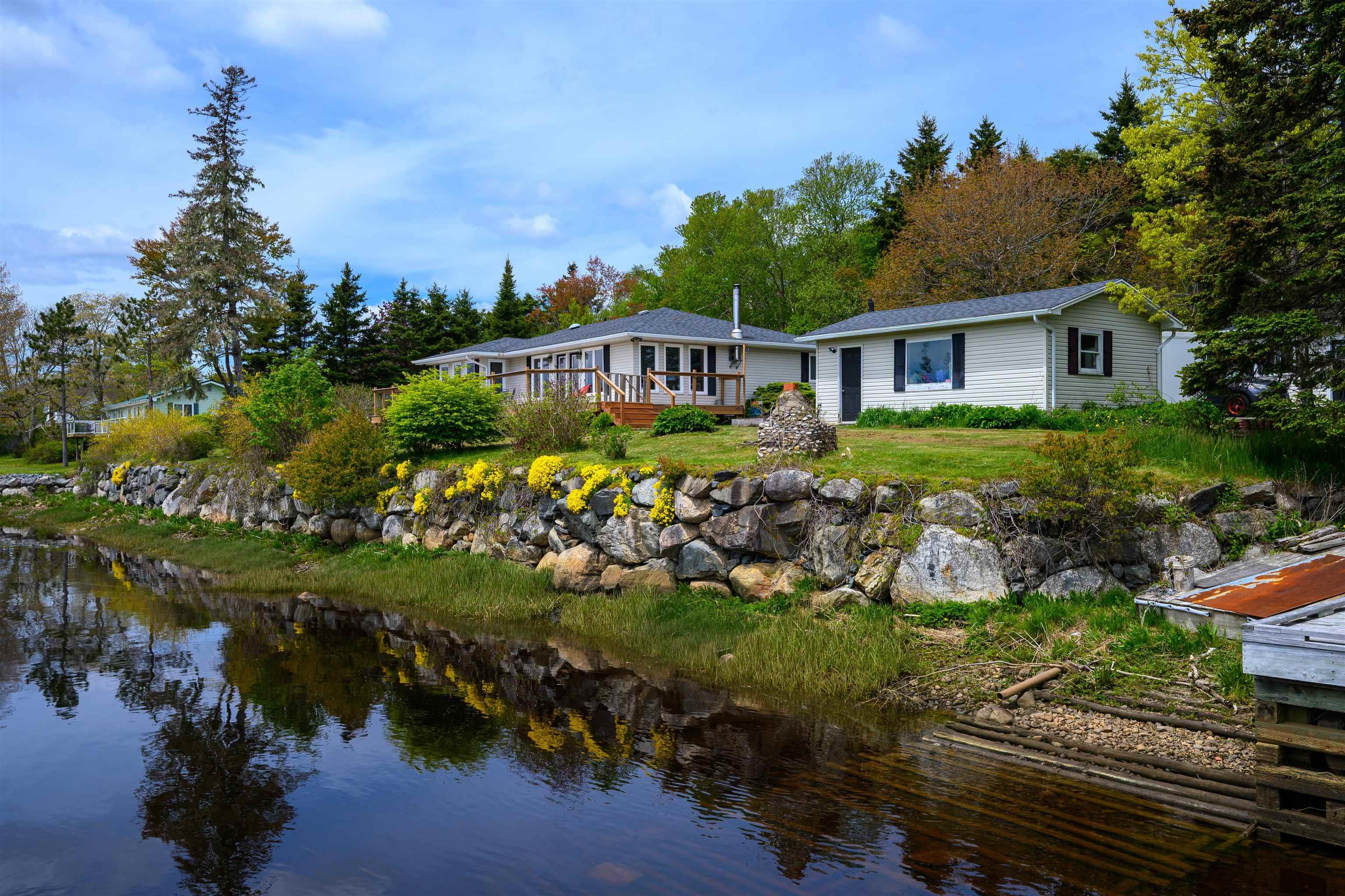 $674,999.00: 8322 7 Highway Highway, Musquodoboit Harbour