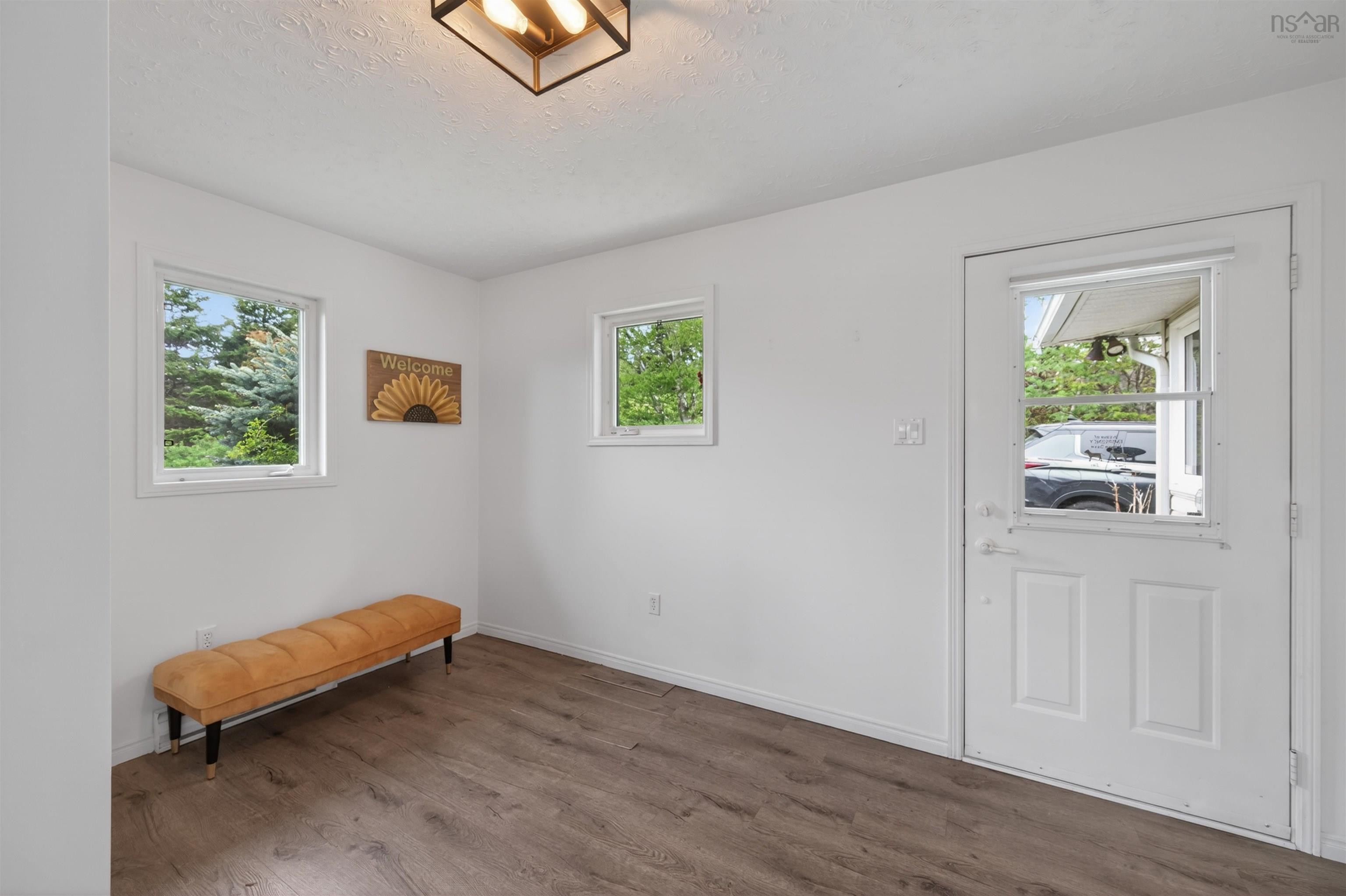 $674,999.00: 8322 7 Highway Highway, Musquodoboit Harbour