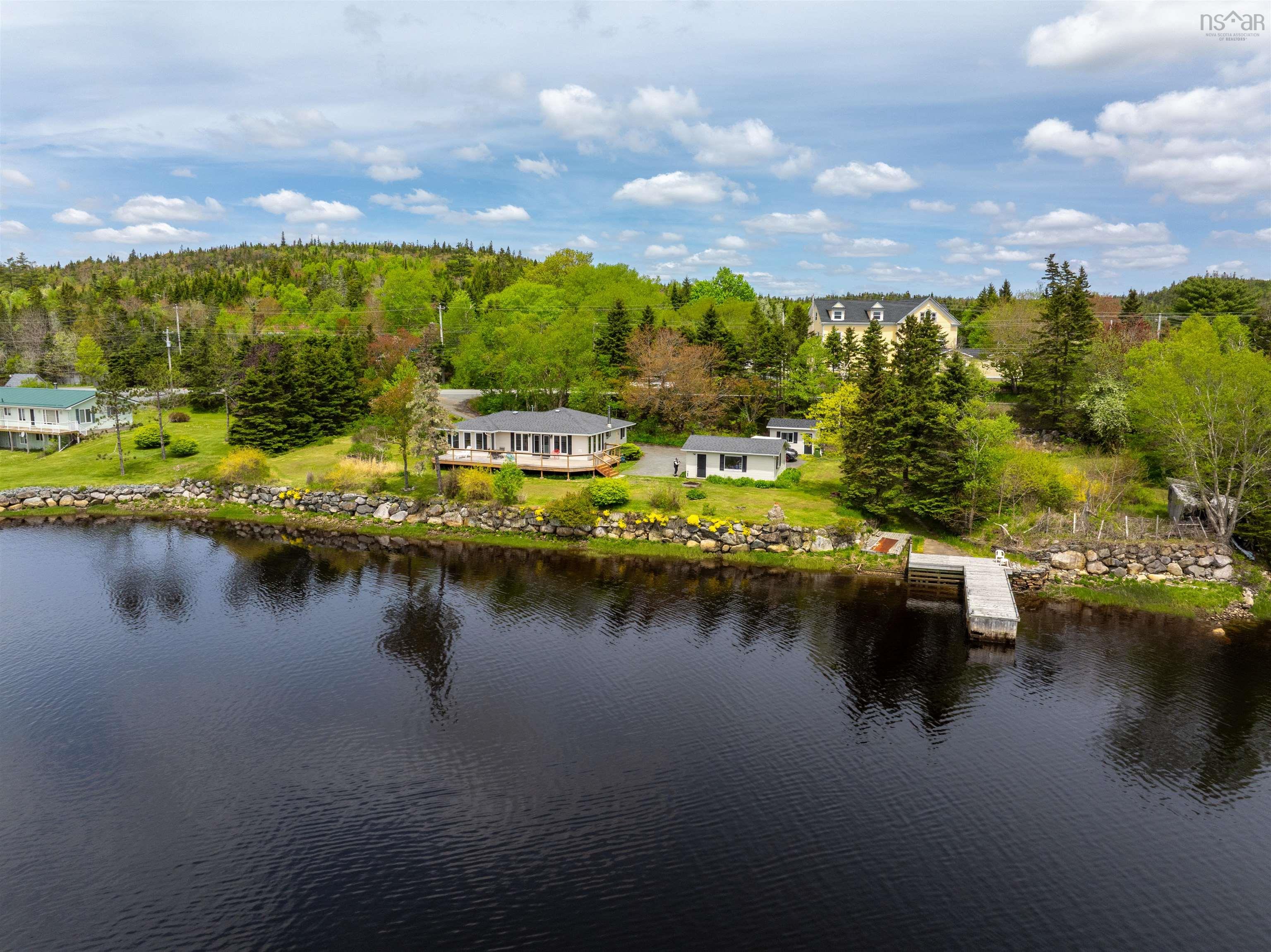 $674,999.00: 8322 7 Highway Highway, Musquodoboit Harbour