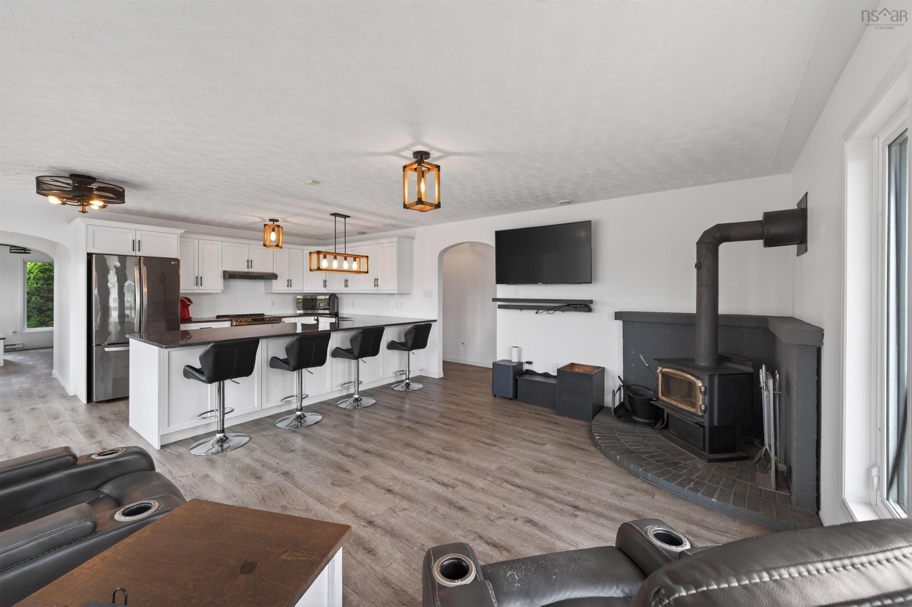 $674,999.00: 8322 7 Highway Highway, Musquodoboit Harbour