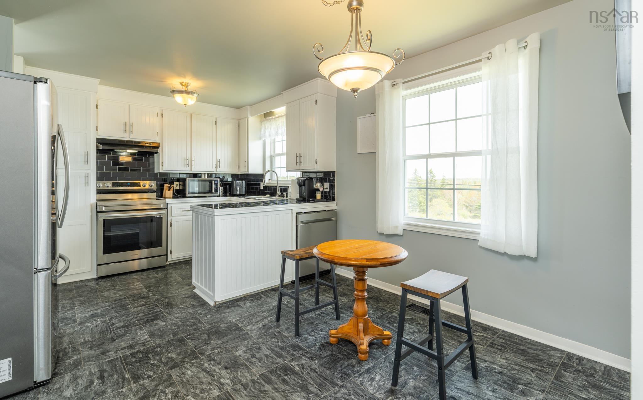 $320,000.00: 1331 Main Shore Road, Sandford