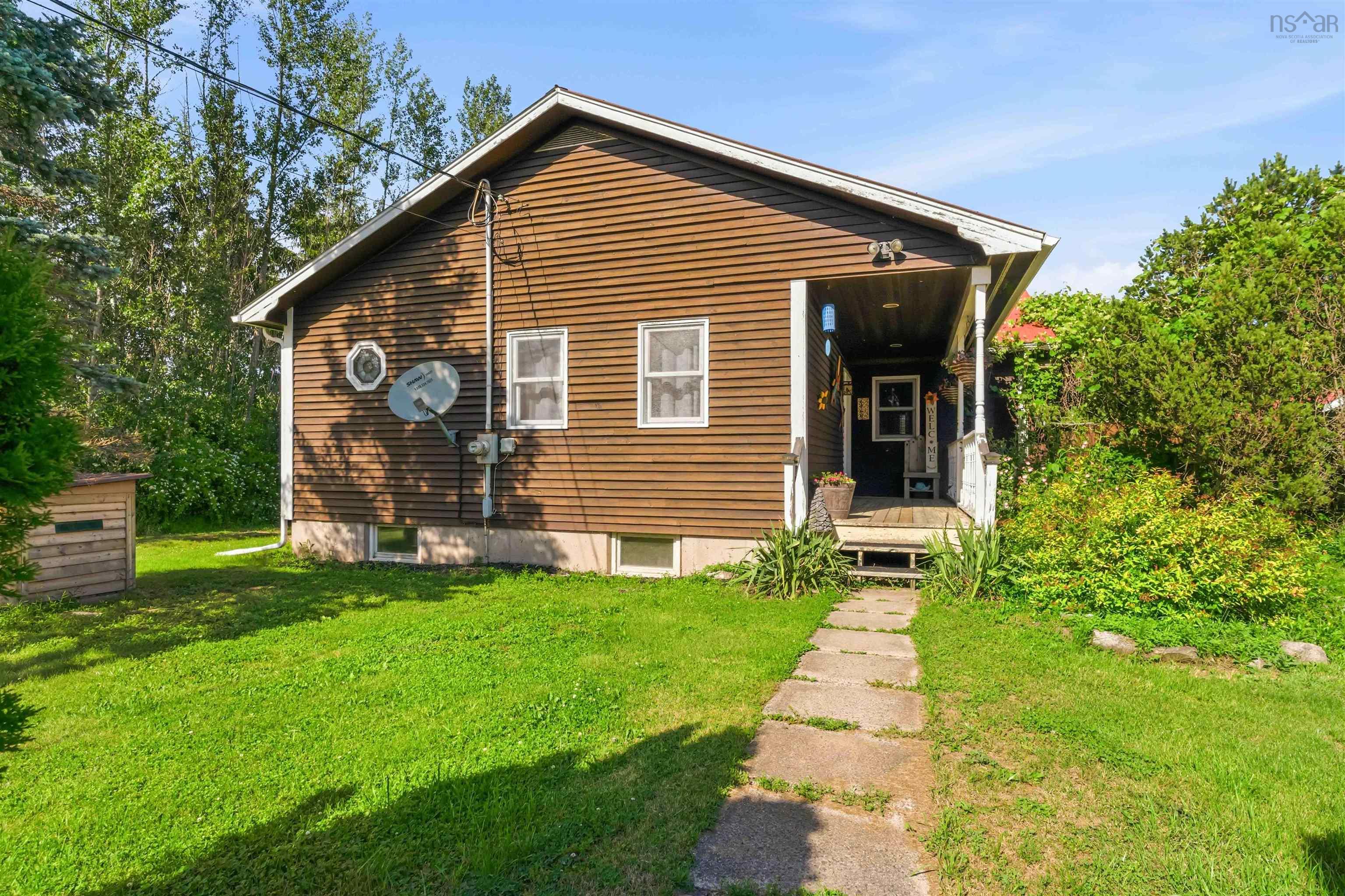 $425,000.00: 4468 Highway 201, Carleton Corner