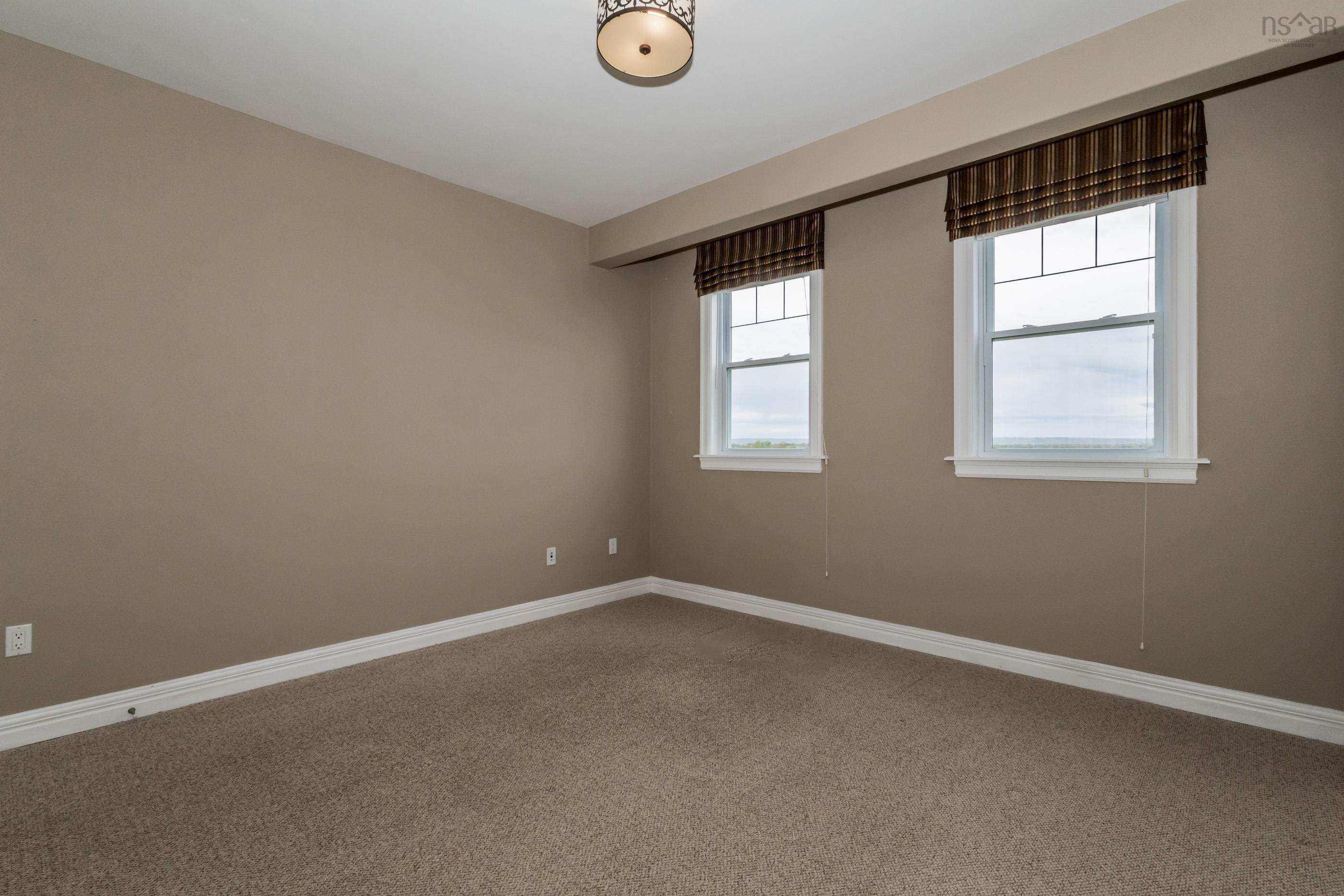 $724,900.00: 313 24 Harbourside Drive, Wolfville