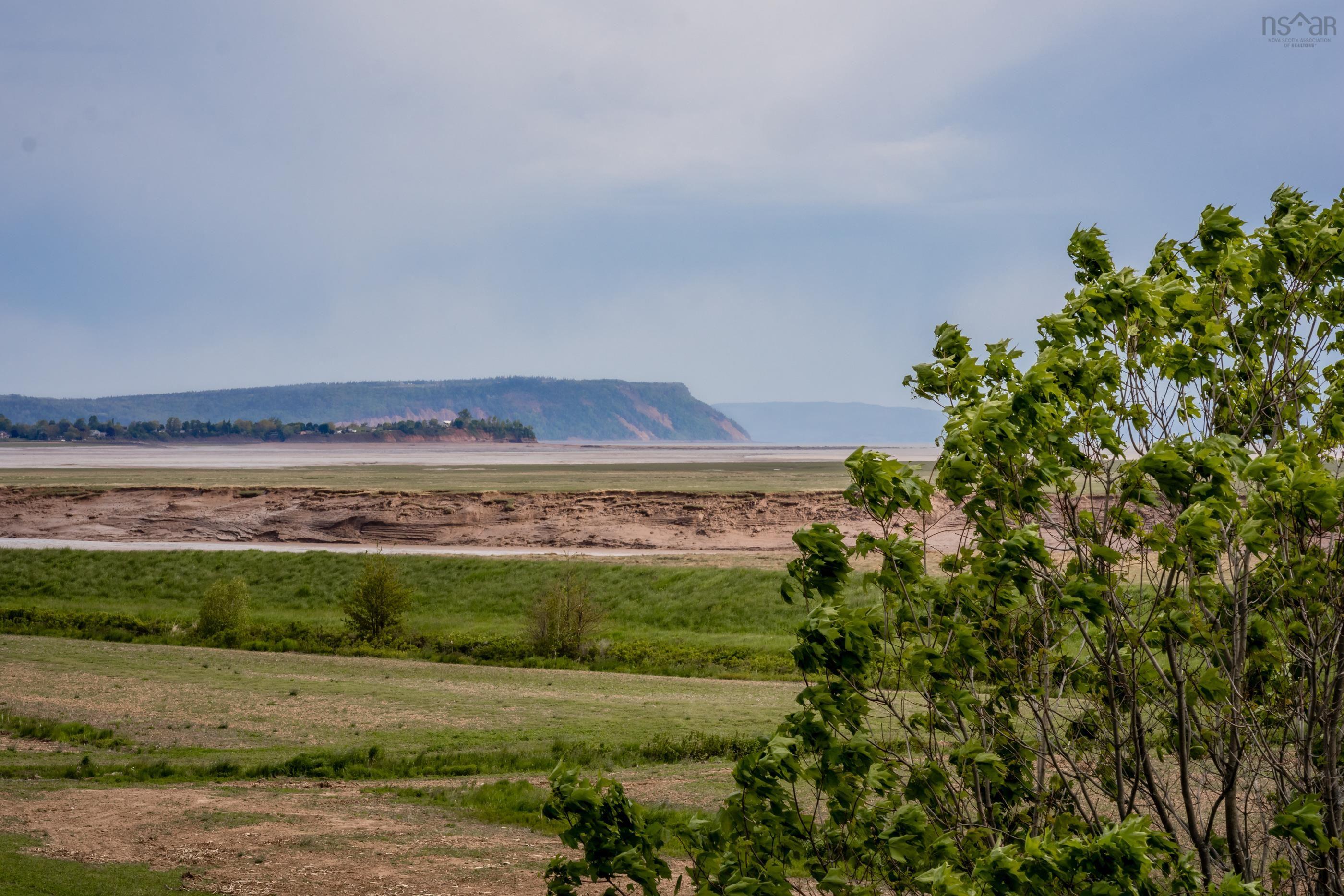 $724,900.00: 313 24 Harbourside Drive, Wolfville