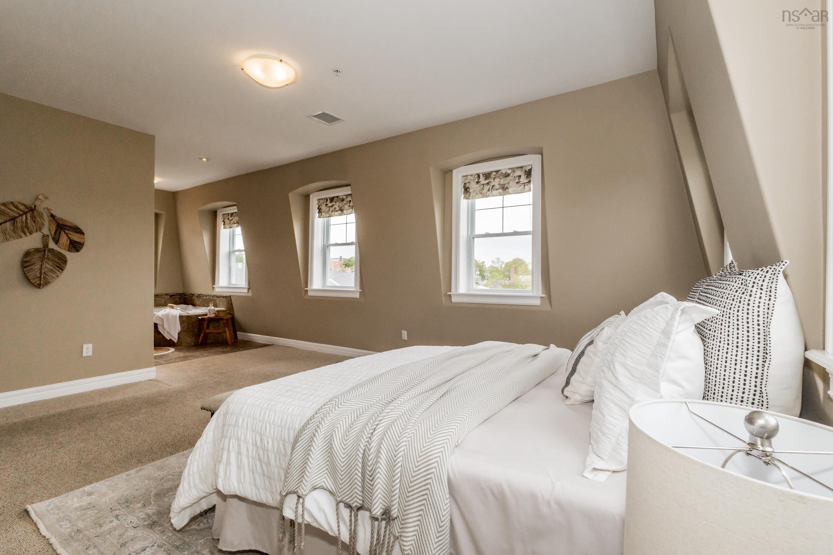 $724,900.00: 313 24 Harbourside Drive, Wolfville