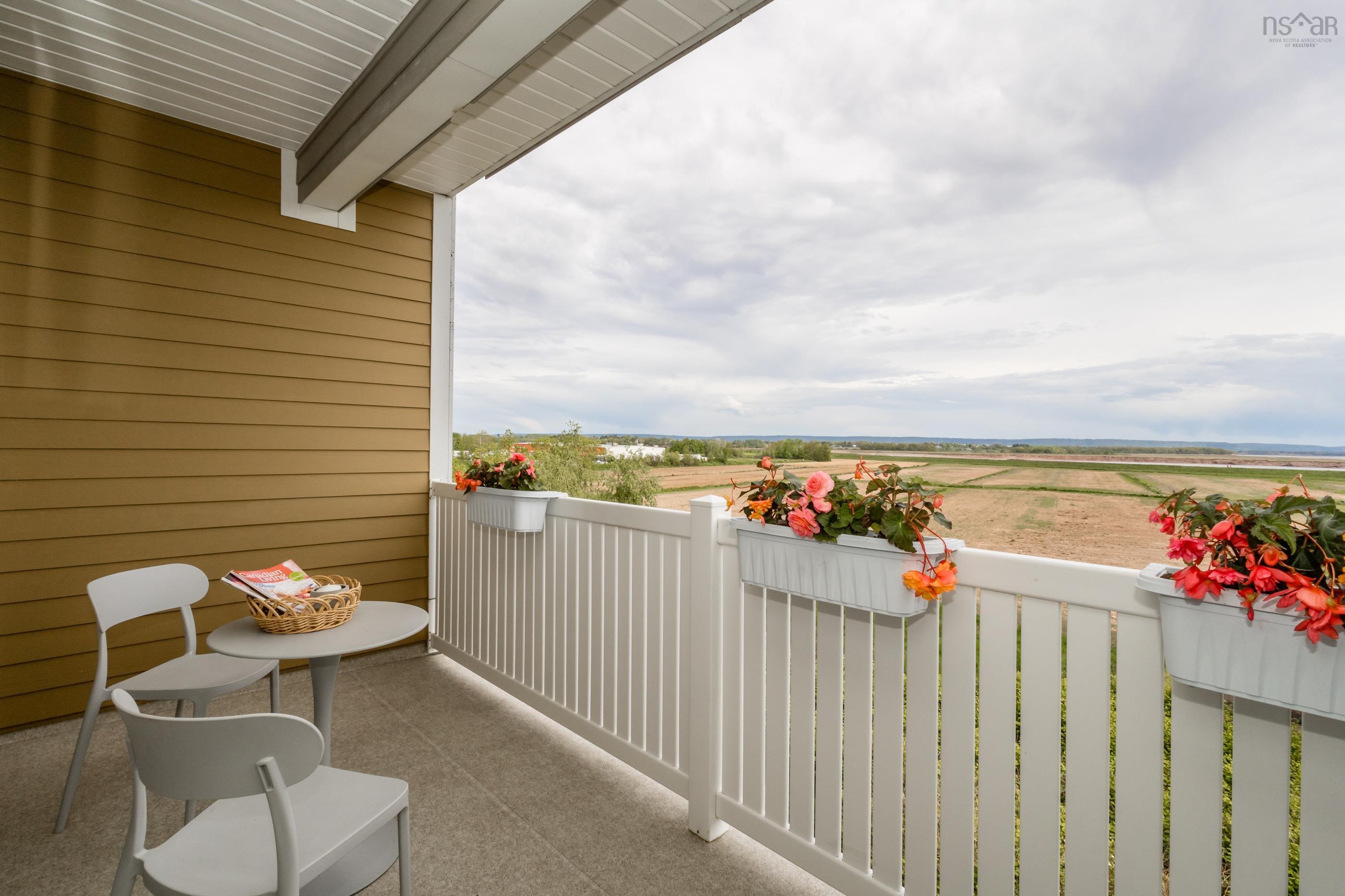$724,900.00: 313 24 Harbourside Drive, Wolfville