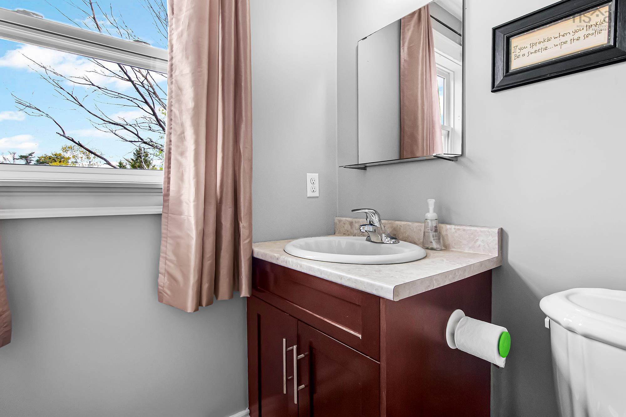 22 Hillcrest Avenue, Lower Sackville, NS (MLS 202613237)