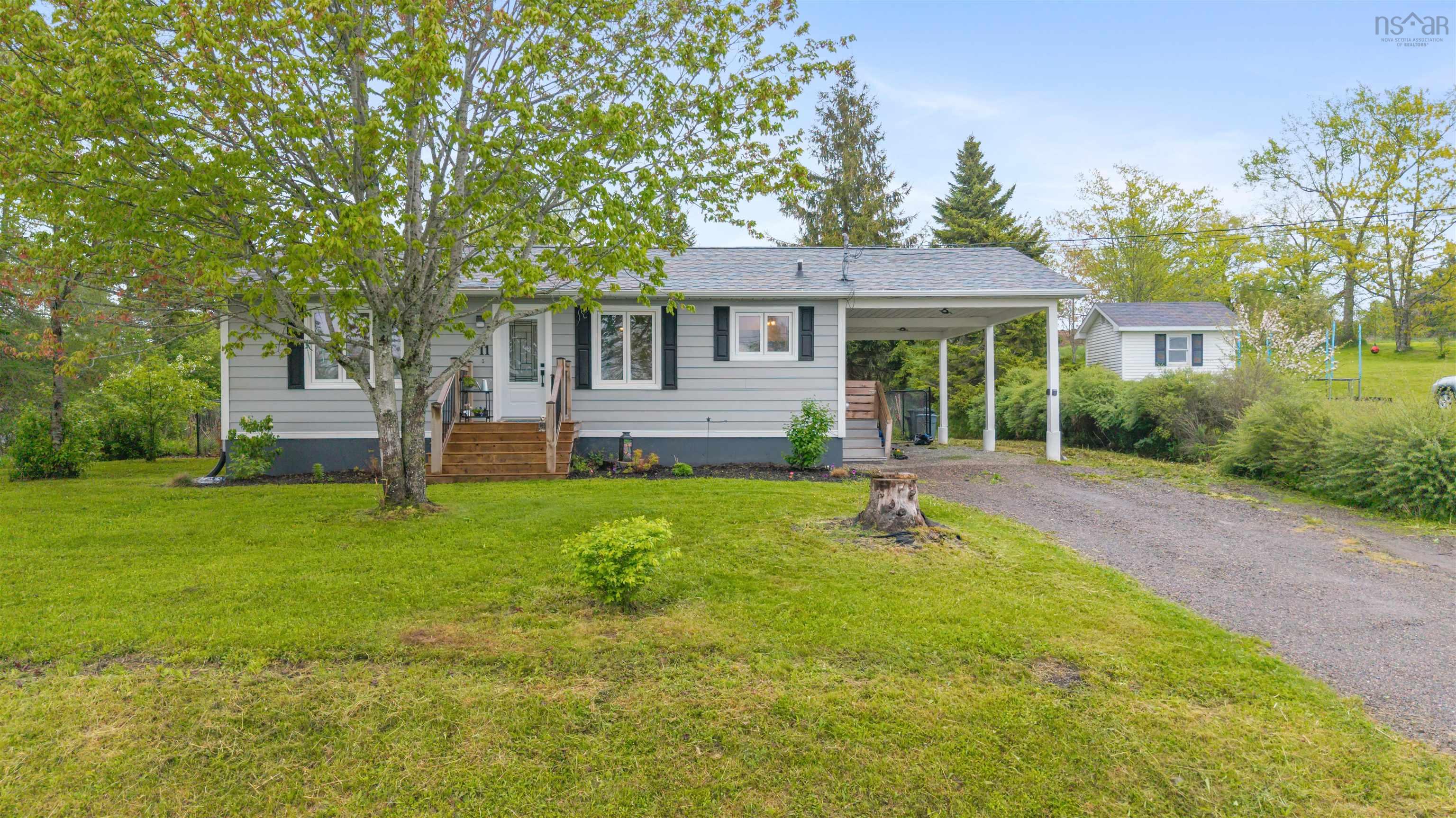 $429,900.00: 11 Lacey Road, Milford