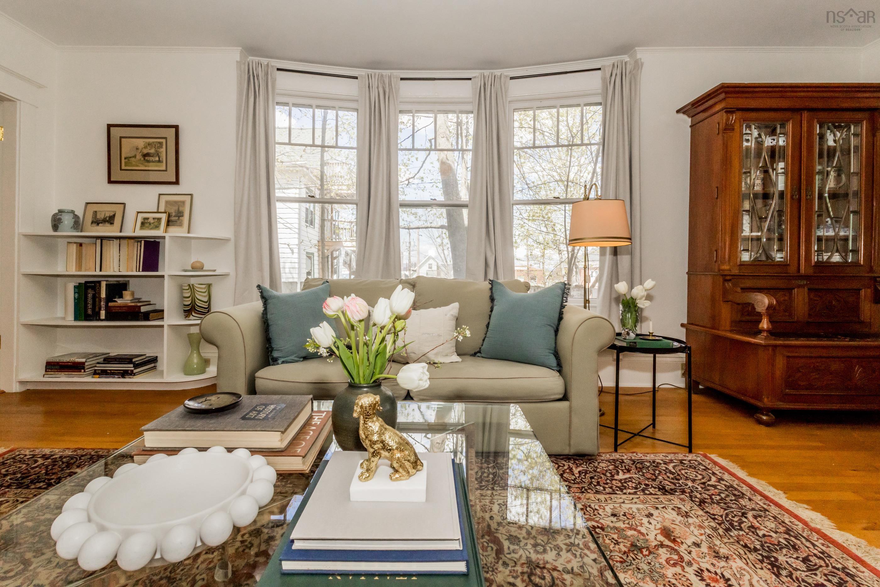 $1,085,000.00: 12 Linden Avenue, Wolfville