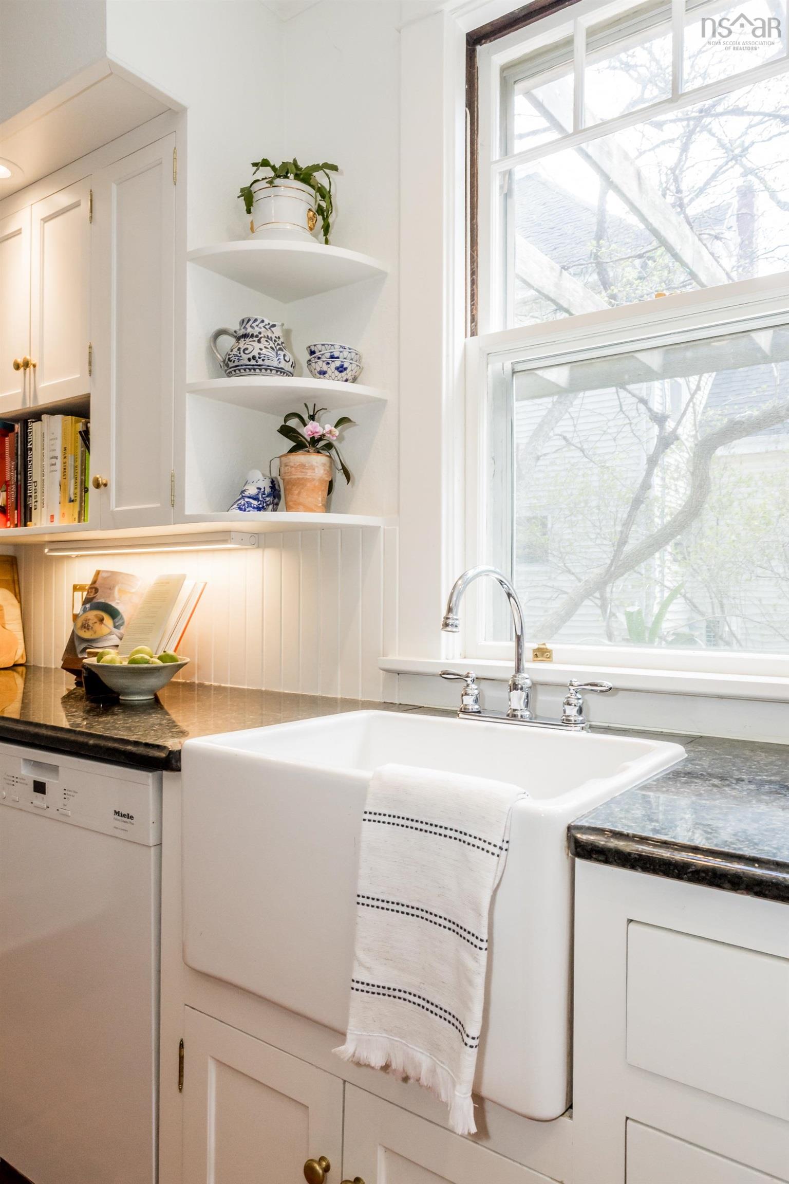 $1,085,000.00: 12 Linden Avenue, Wolfville