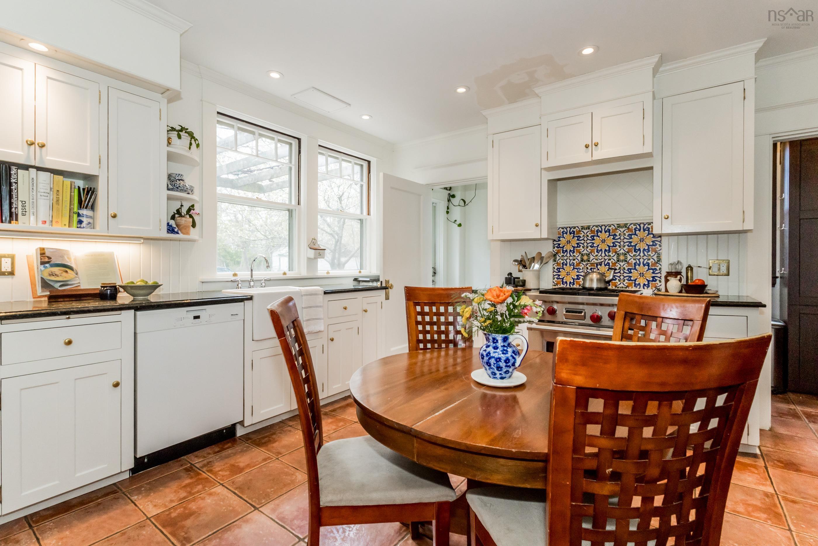 $1,085,000.00: 12 Linden Avenue, Wolfville