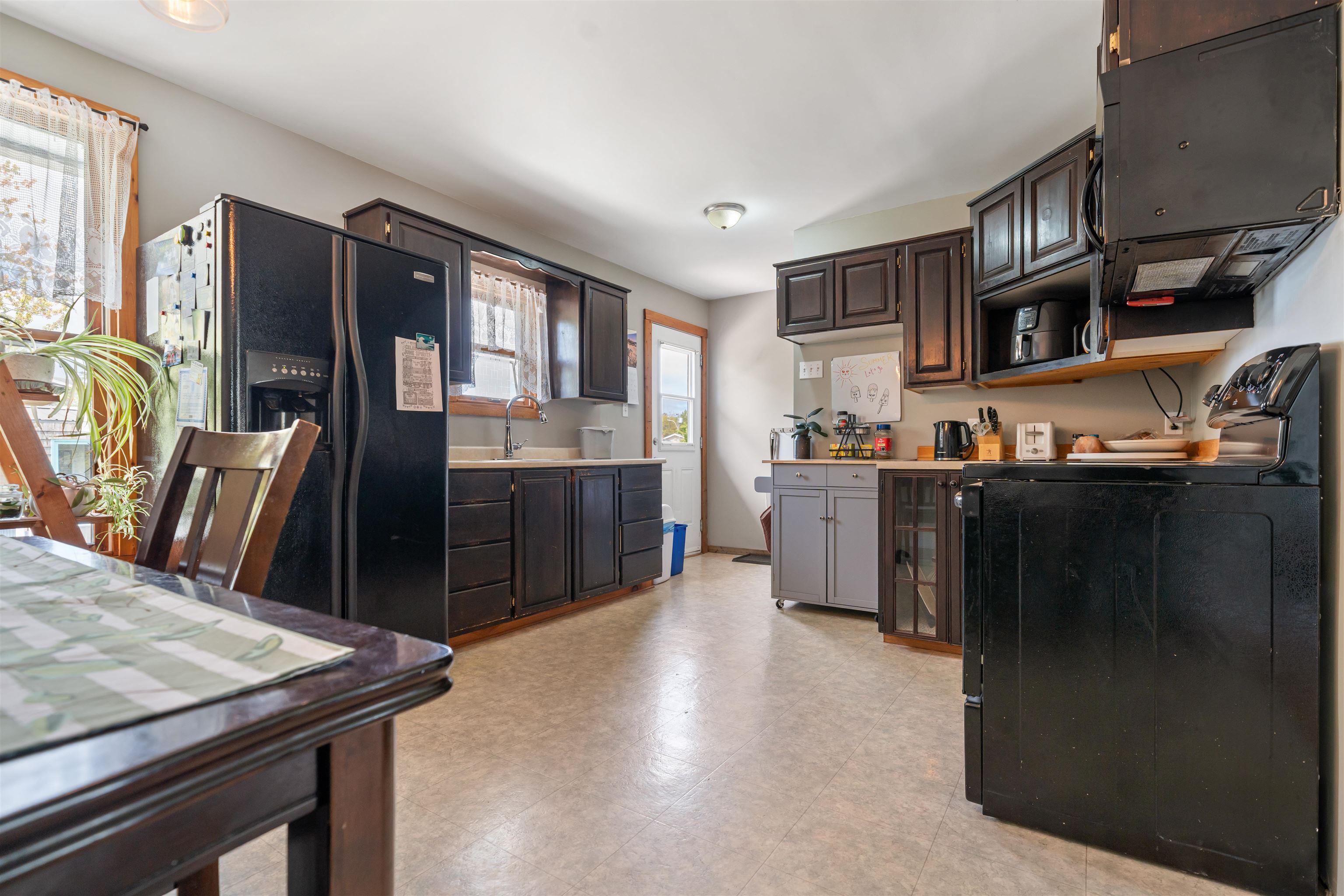 $275,000.00: 155 Cedar Street Street, Pictou