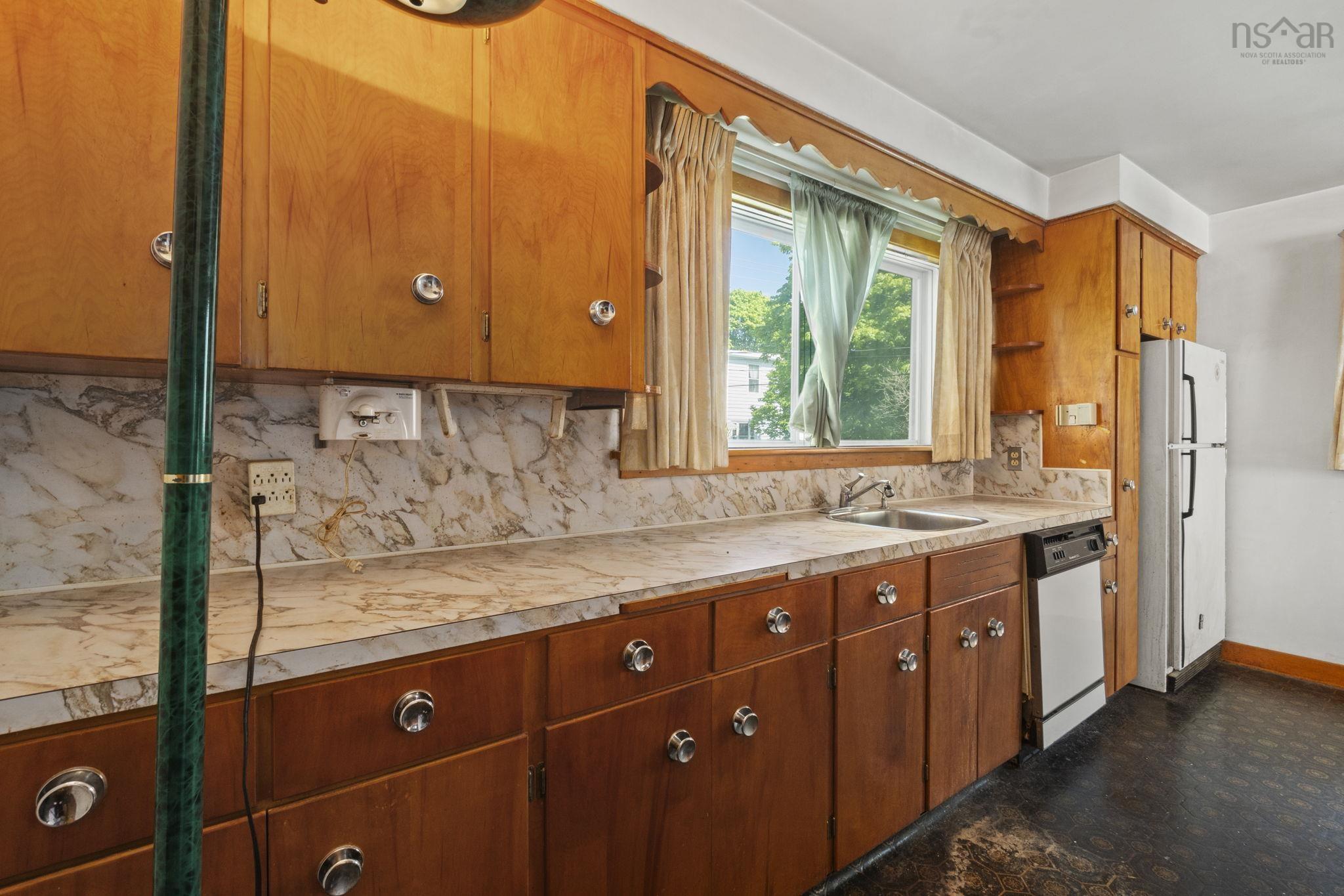 $499,900.00: 5880 Livingstone Street, Halifax