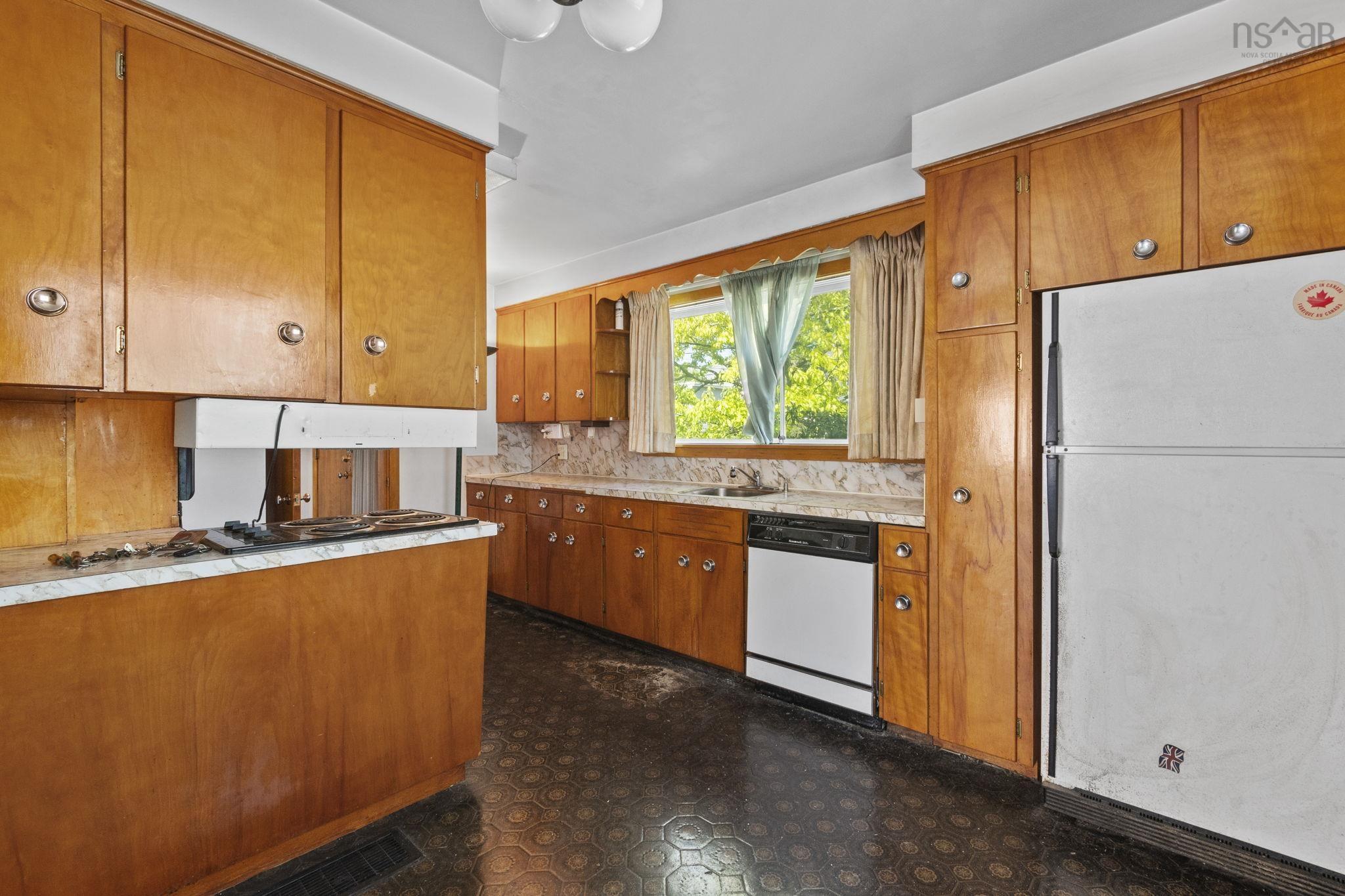 $499,900.00: 5880 Livingstone Street, Halifax