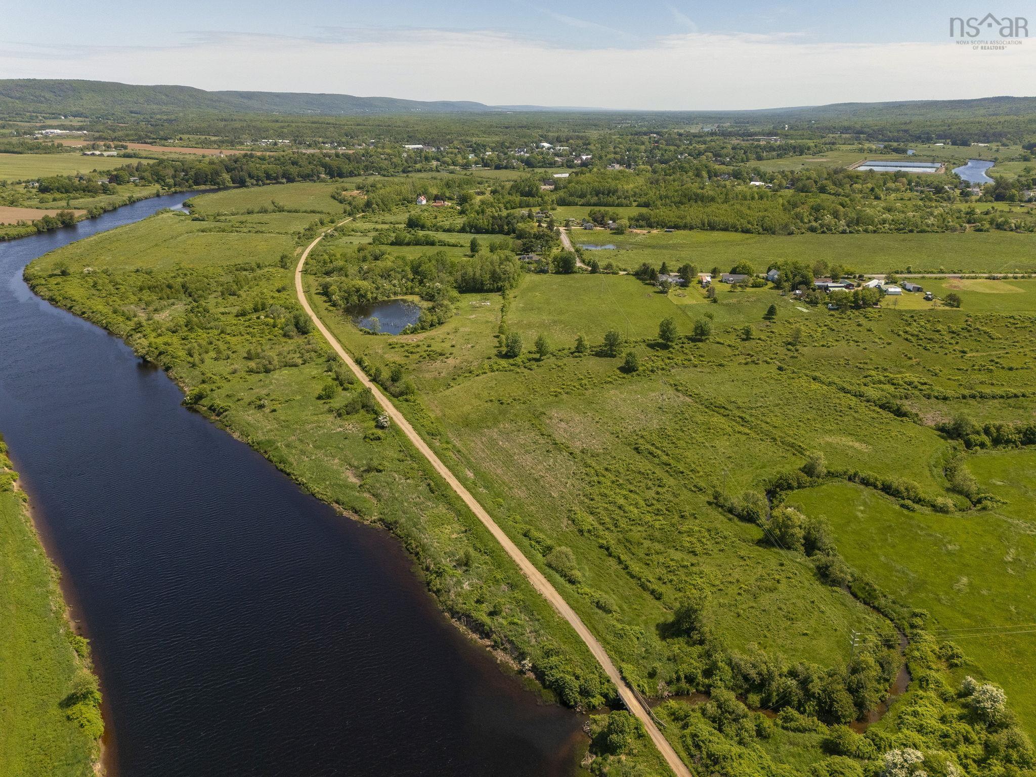 $685,000.00: 4035 Highway 201, Carleton Corner