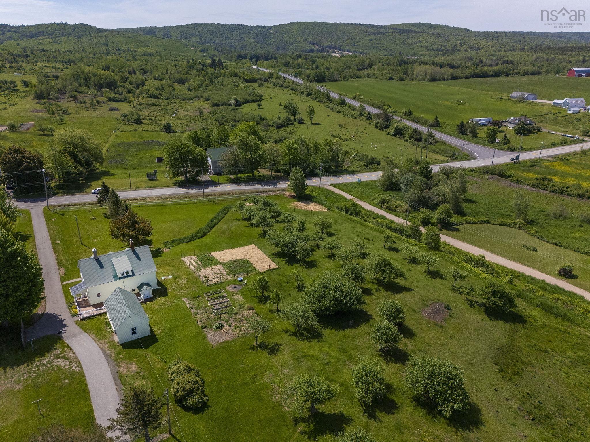 $685,000.00: 4035 Highway 201, Carleton Corner