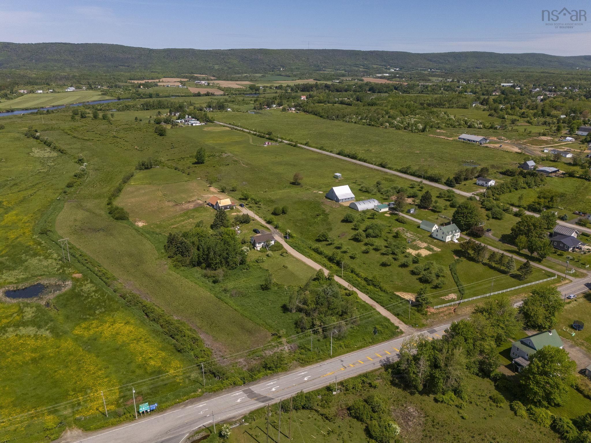$685,000.00: 4035 Highway 201, Carleton Corner