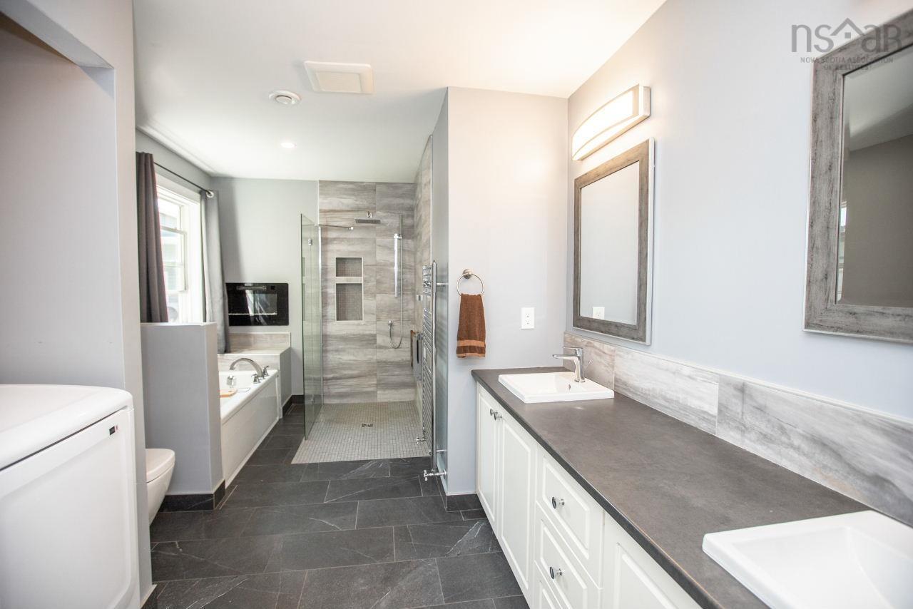 $949,900.00: 346 Lakecreast Drive, Middle Sackville