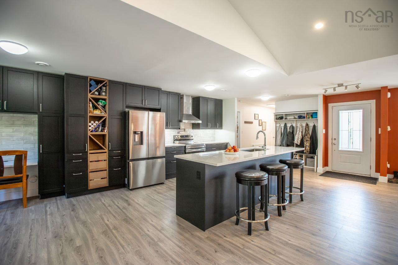 $949,900.00: 346 Lakecreast Drive, Middle Sackville