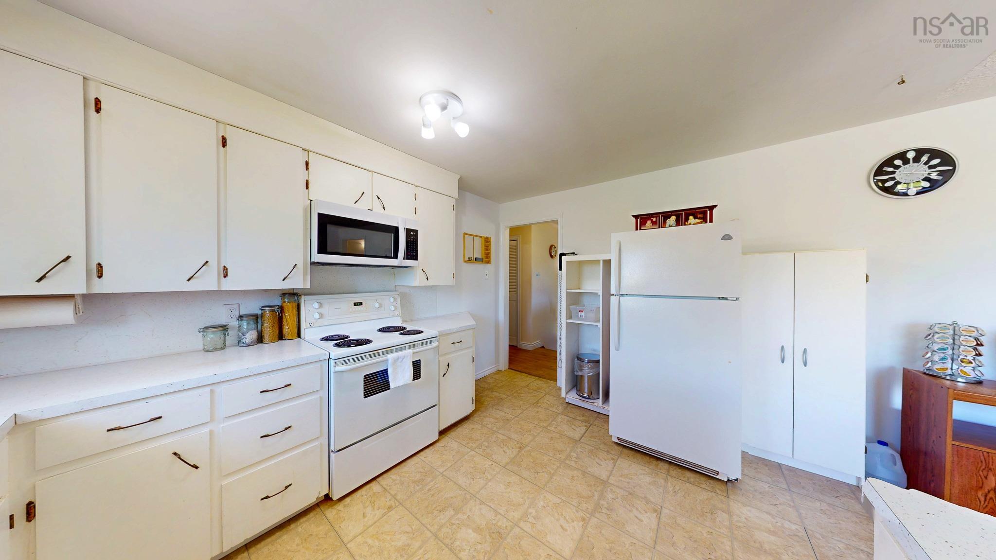 $399,900.00: 10 Leighton Drive, Brooklyn