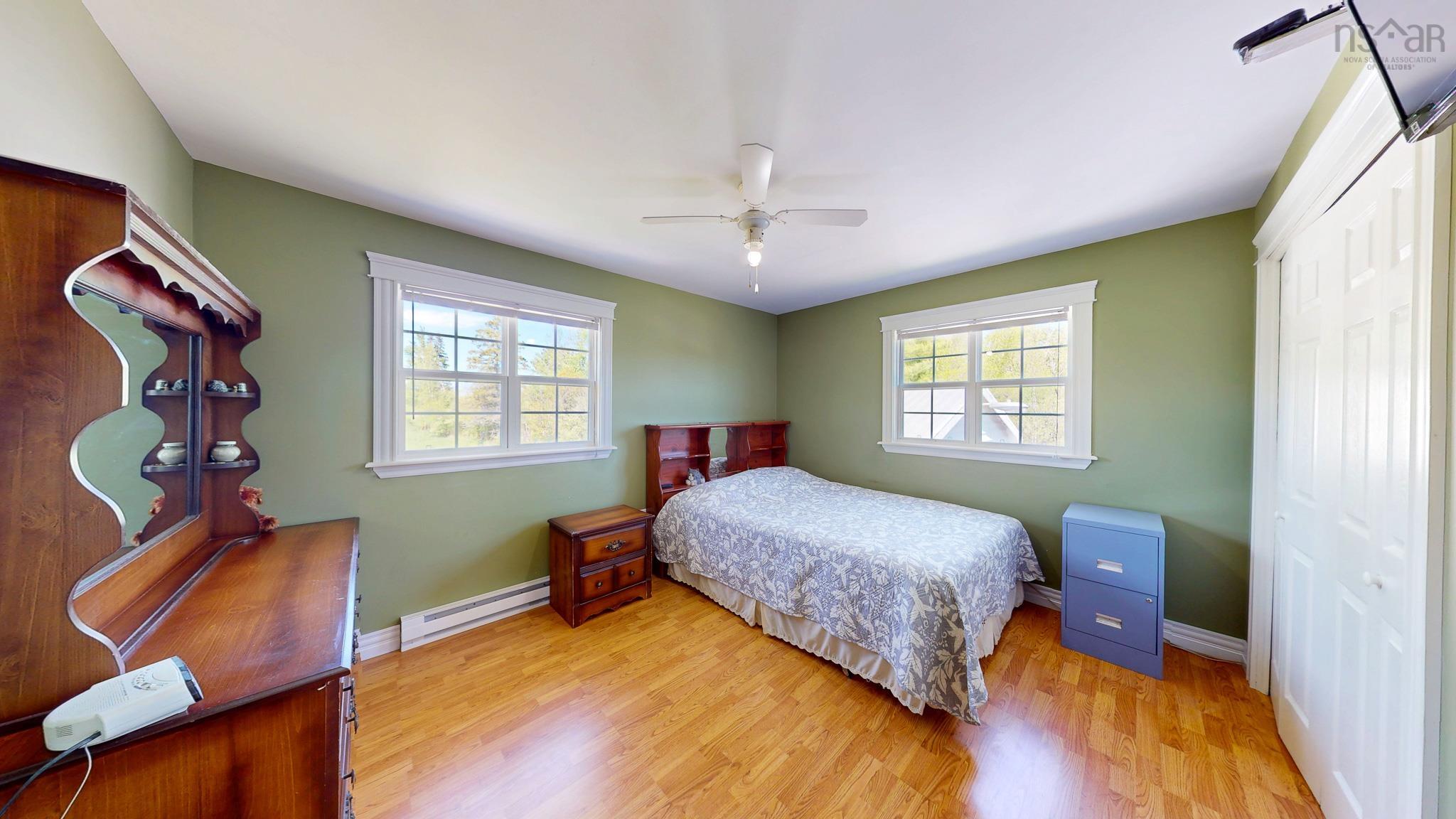 $399,900.00: 10 Leighton Drive, Brooklyn